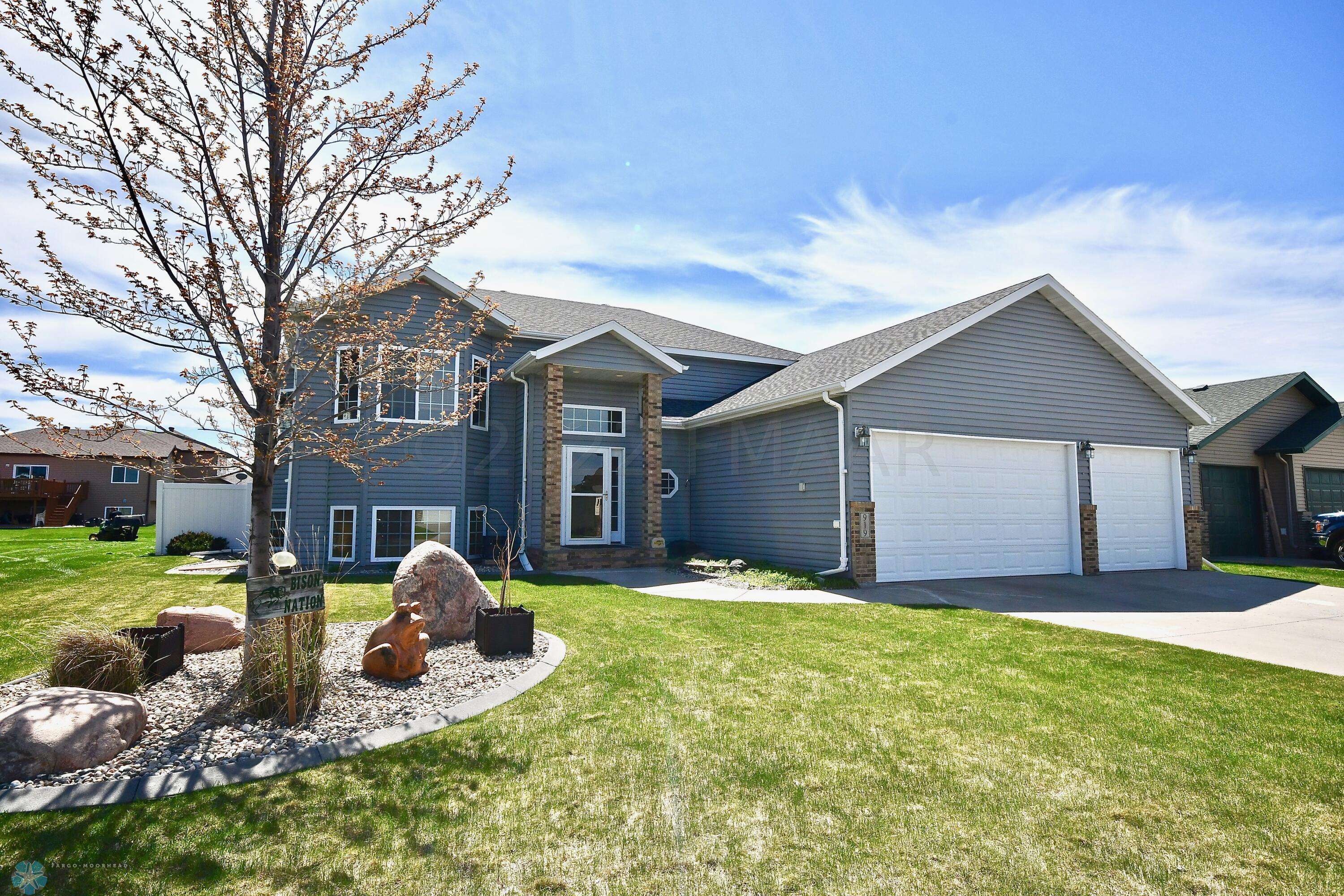 West Fargo, ND 58078,919 35 AVE W