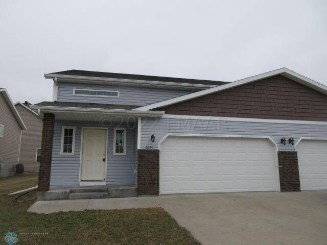 Moorhead, MN 56560,2250 35TH ST CIR S