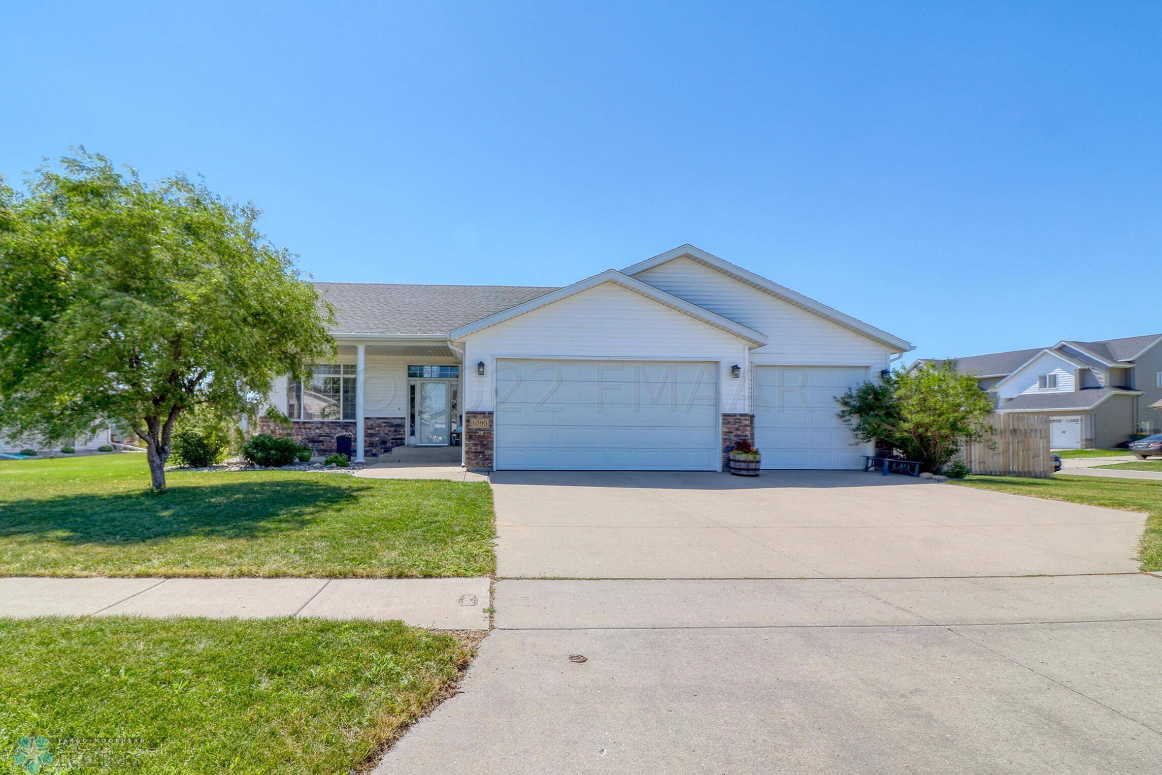 West Fargo, ND 58078,1095 PARKWAY LN