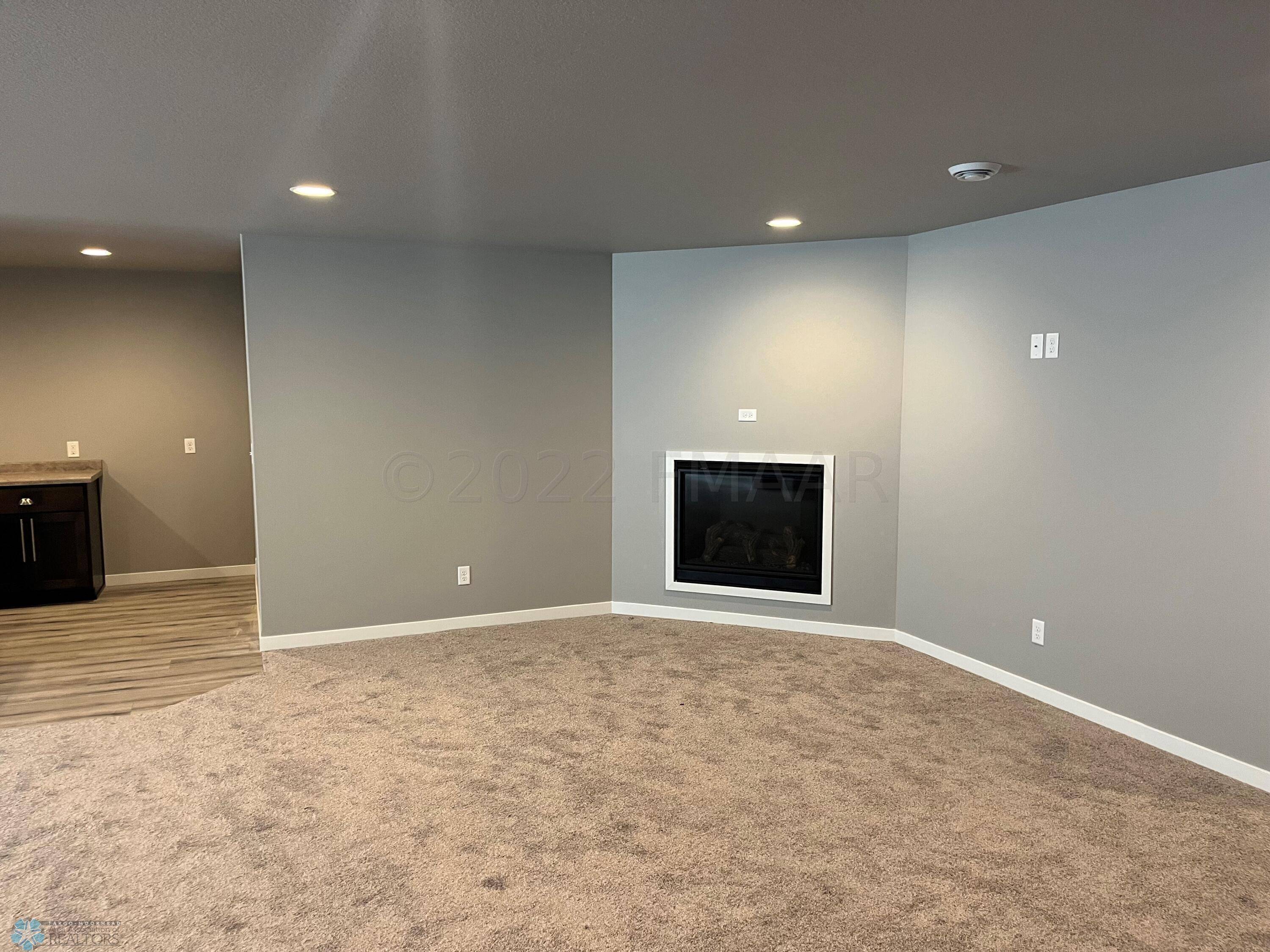 Horace, ND 58047,8875 COTTONWOOD BLVD