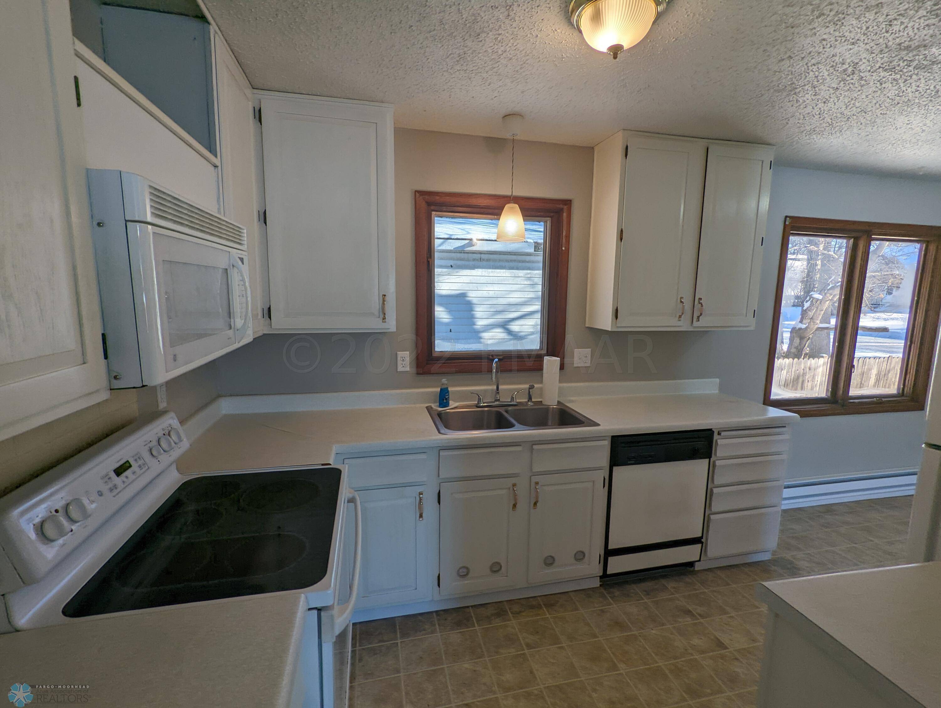 Detroit Lakes, MN 56501,202 CENTRAL ST E