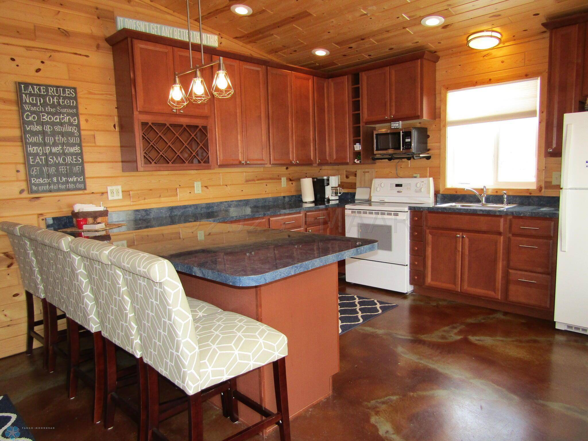 Pelican Rapids, MN 56572,23479 430TH ST ##17