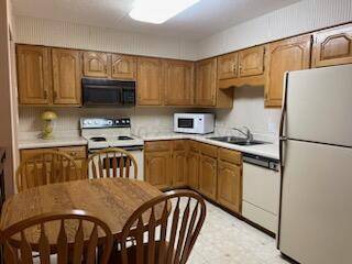 Moorhead, MN 56560,105 3RD ST N #304