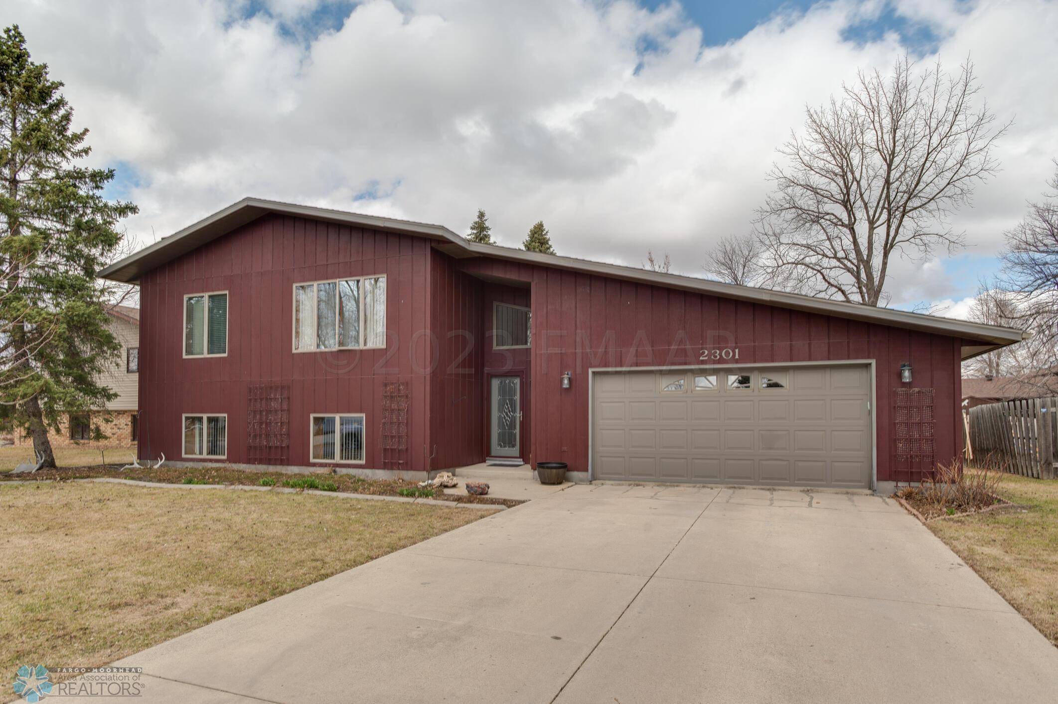 Fargo, ND 58103,2301 27 AVE S