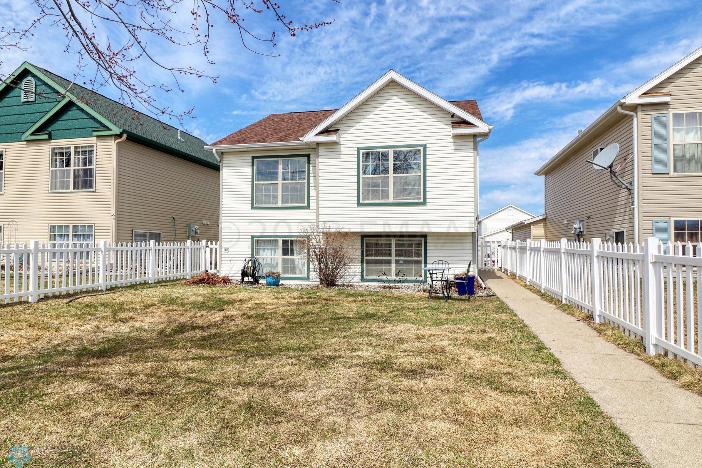 Fargo, ND 58104,1903 58 AVE S