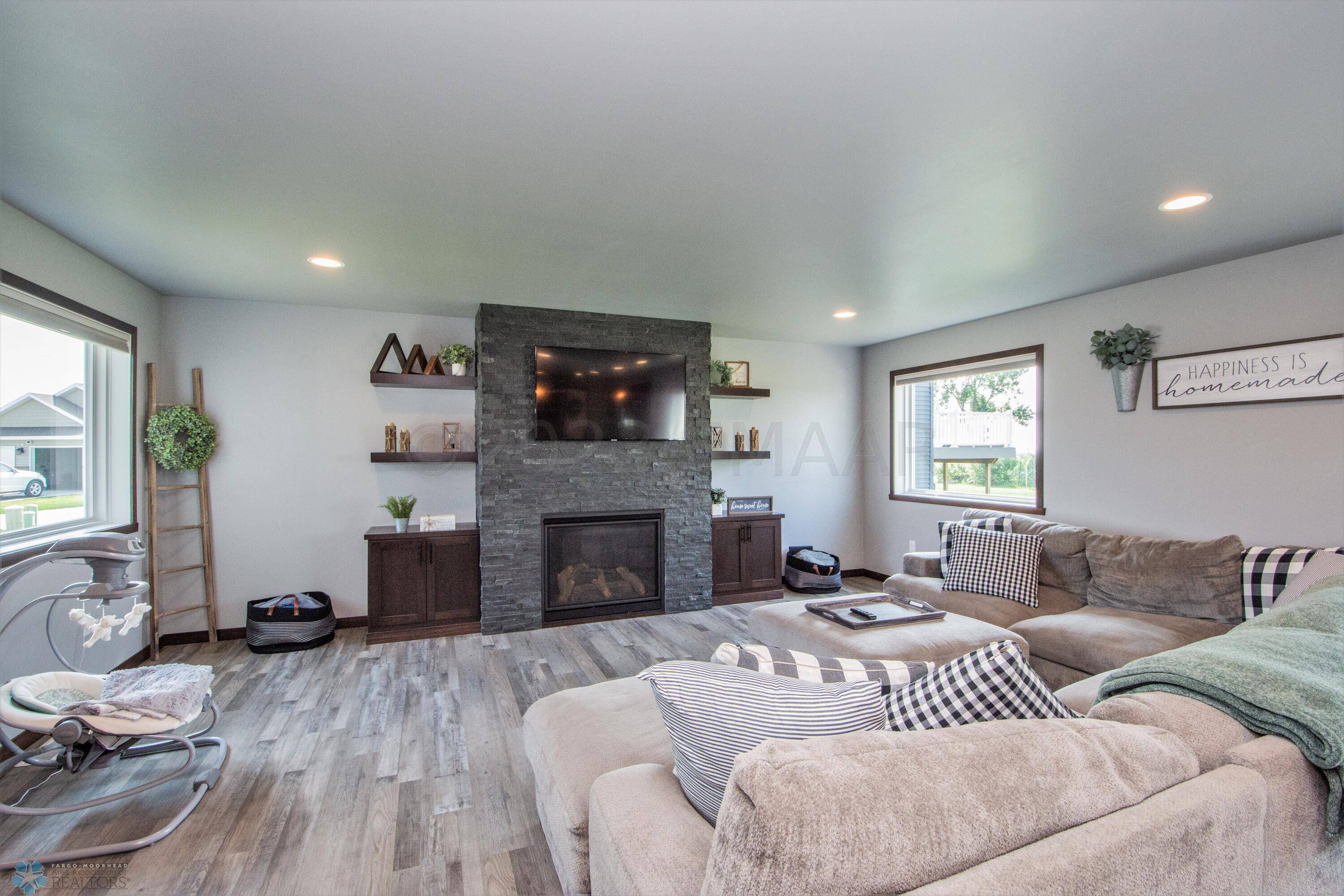 Moorhead, MN 56560,1849 46TH AVE S