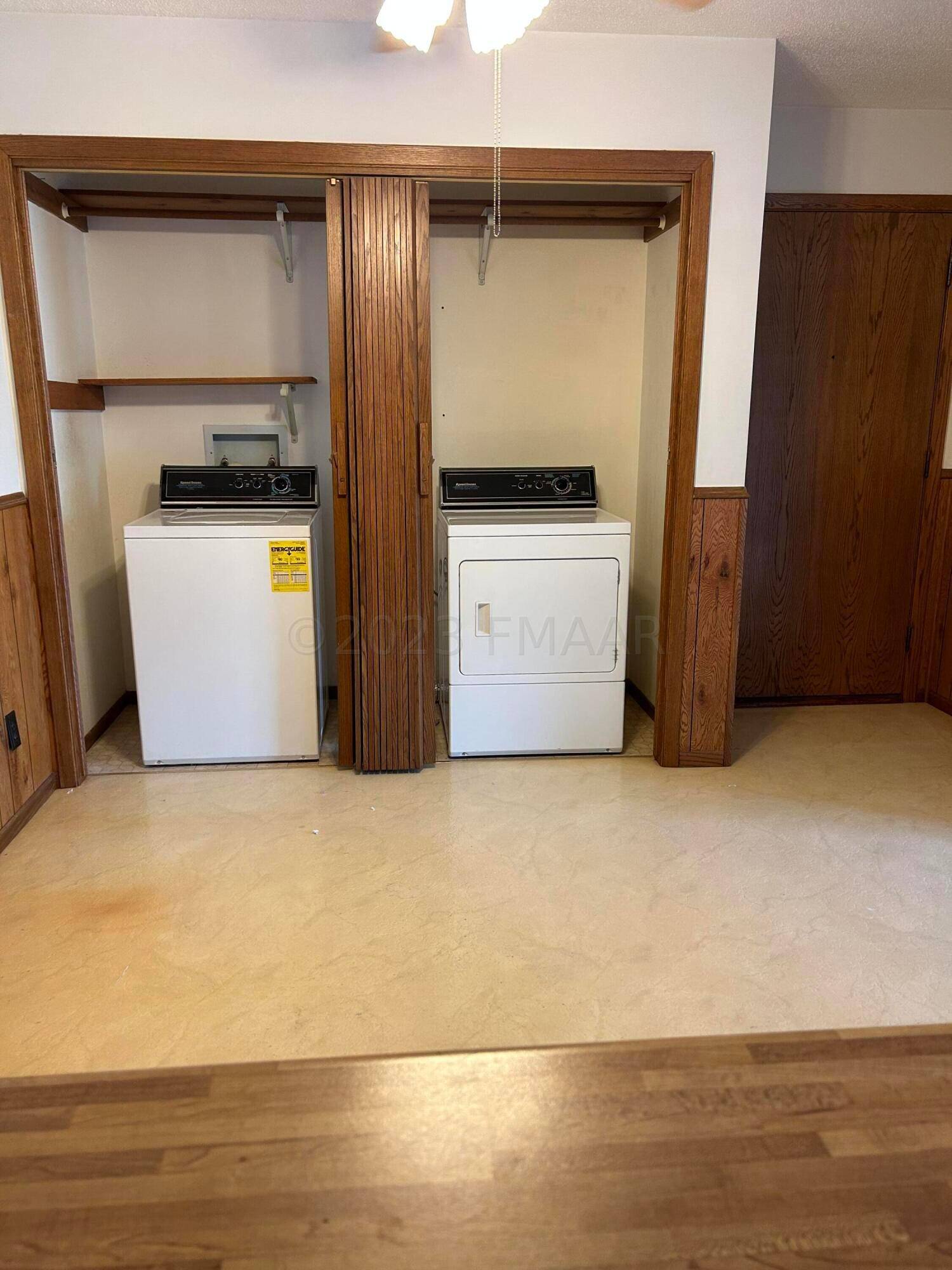Fargo, ND 58103,2419 25 1/2 AVE S ##206