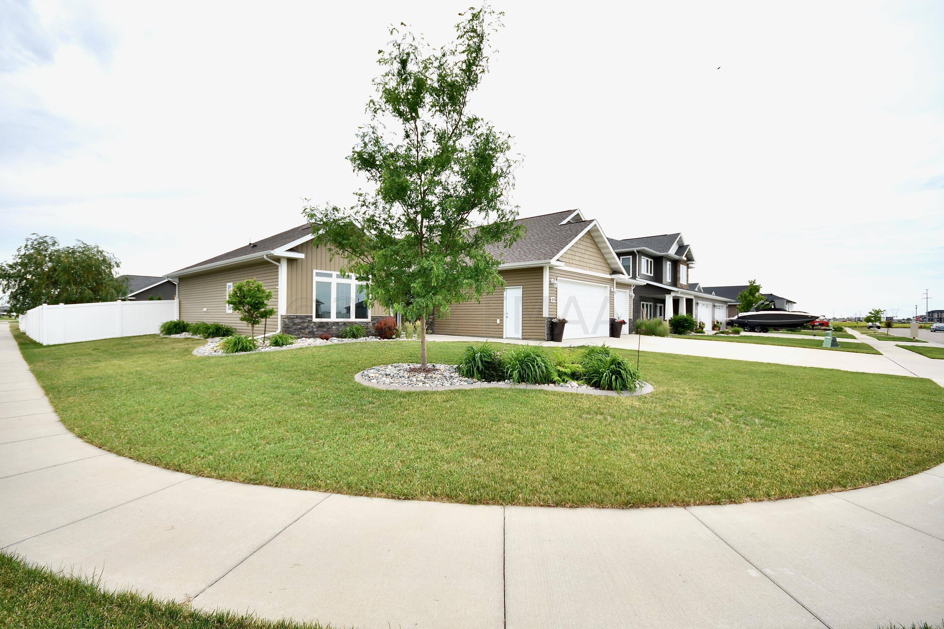 Fargo, ND 58104,4275 PONDEROSA PL S