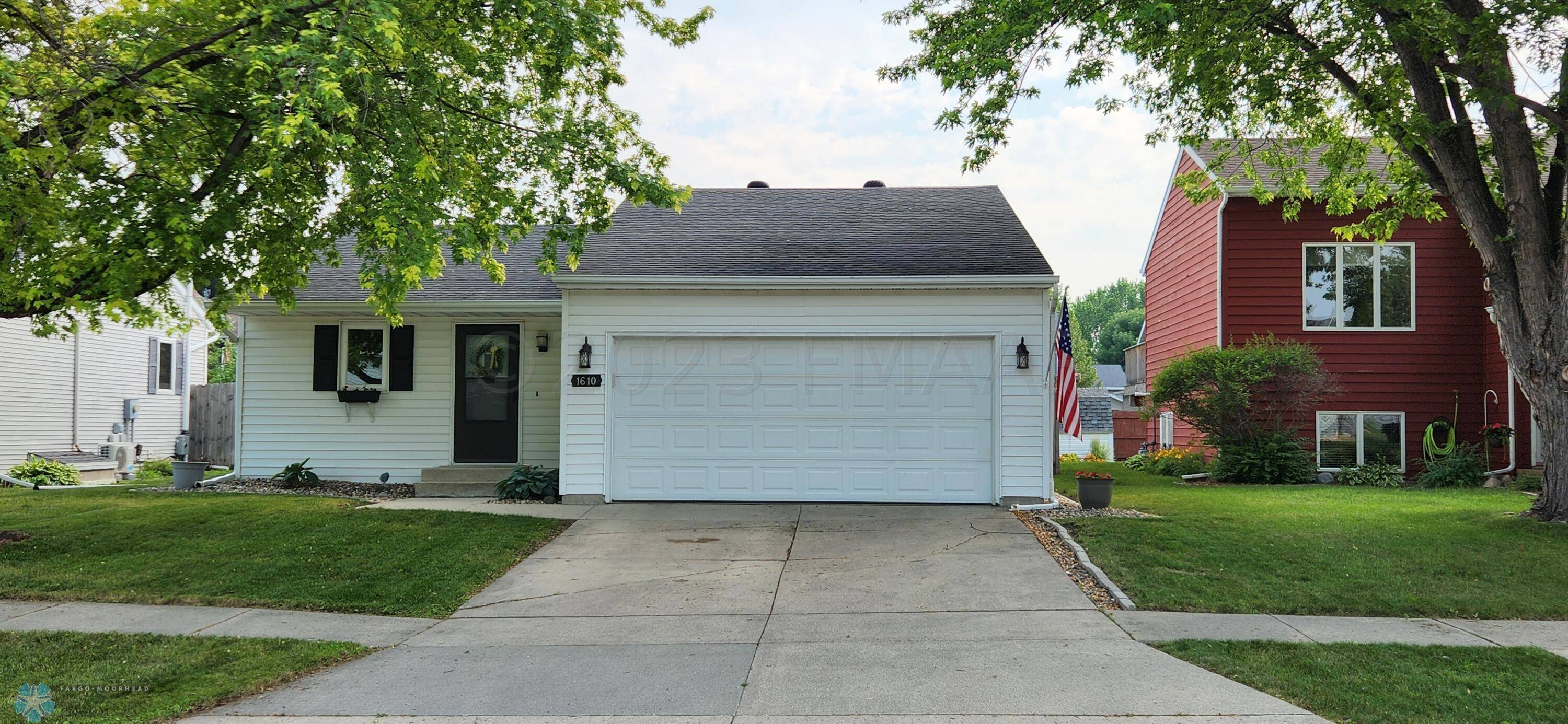 Fargo, ND 58103,1610 28 1/2 AVE S