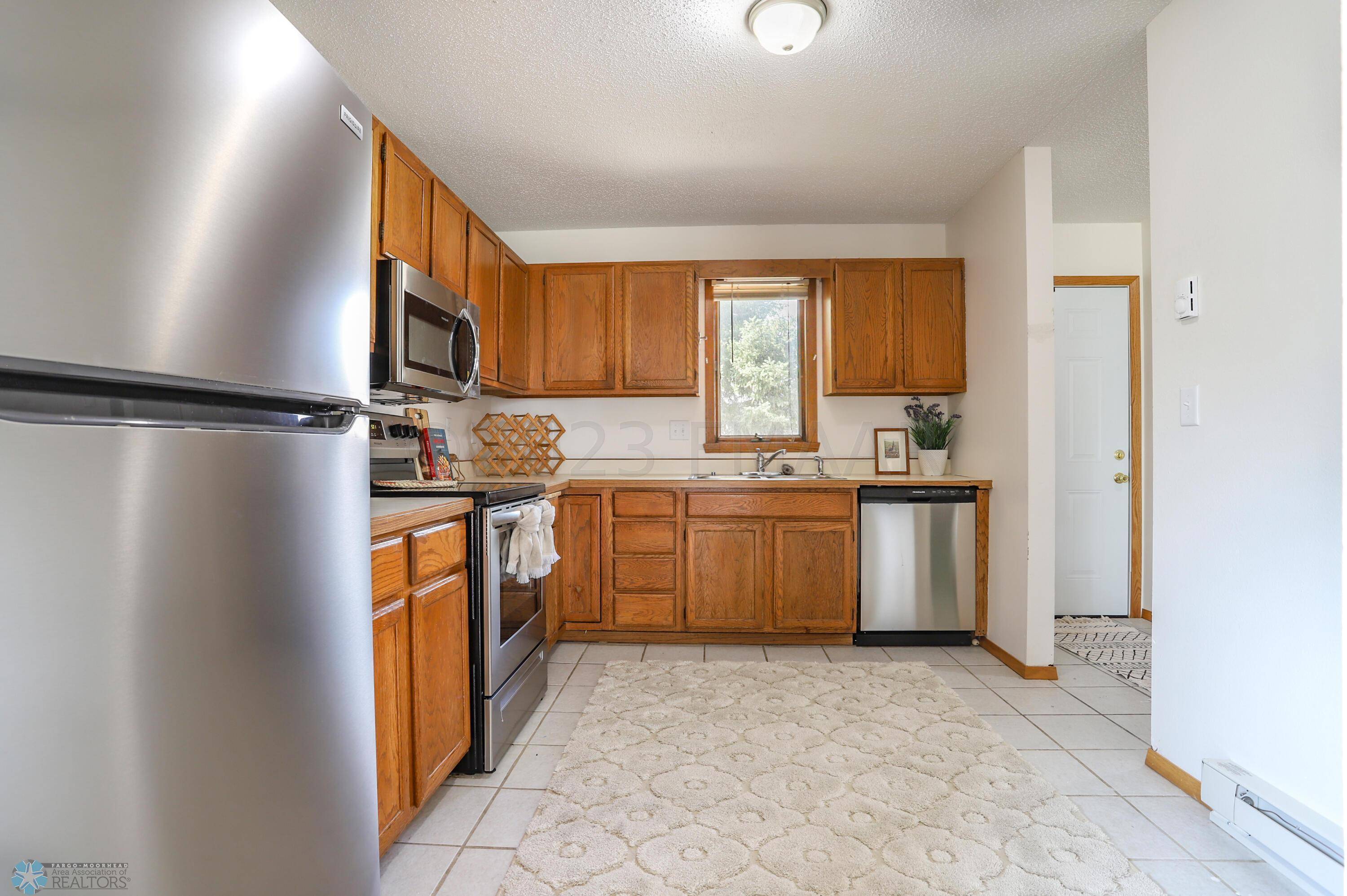Fargo, ND 58103,1518 28 AVE S