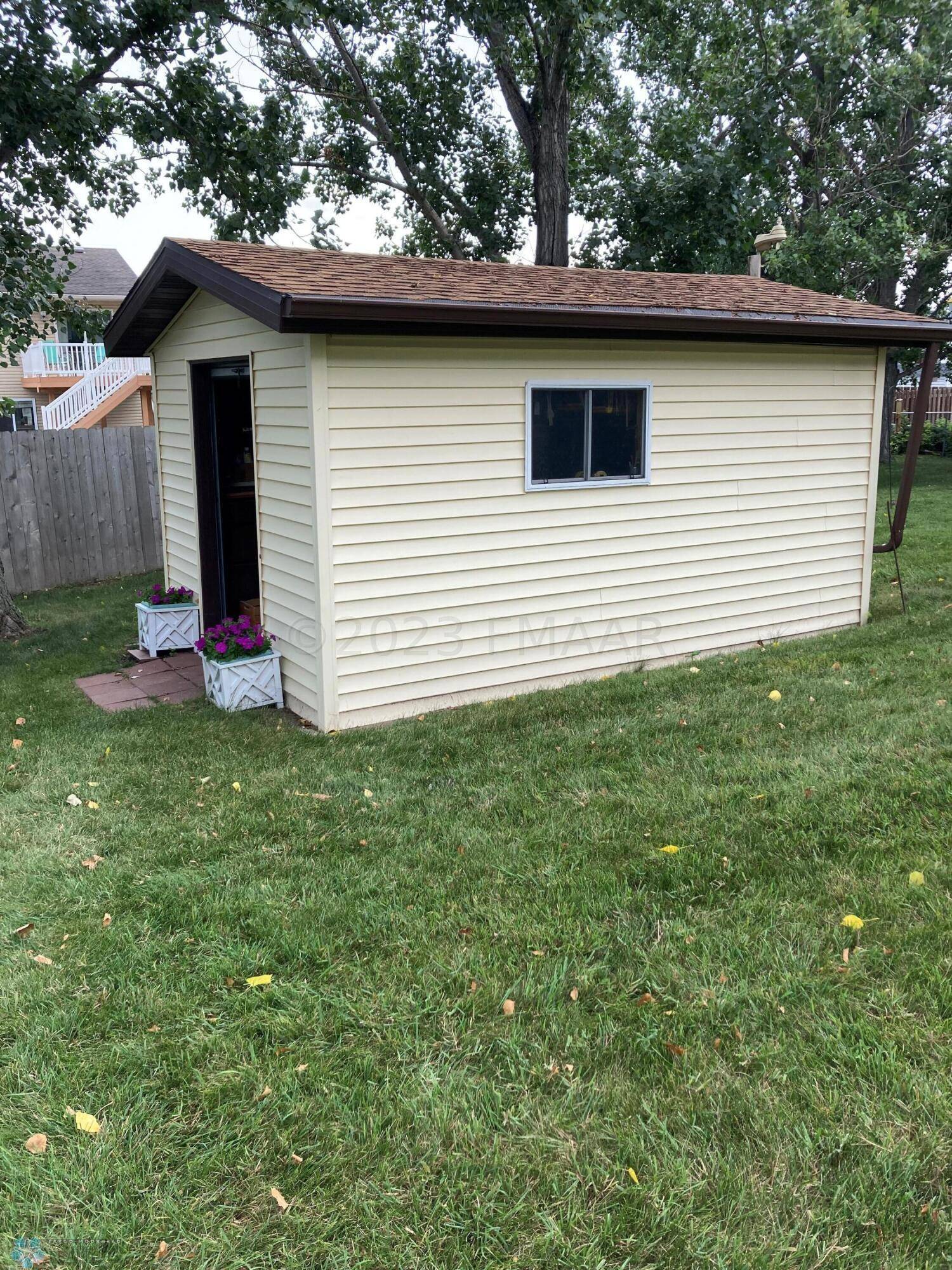 West Fargo, ND 58078,715 ELMWOOD DR W