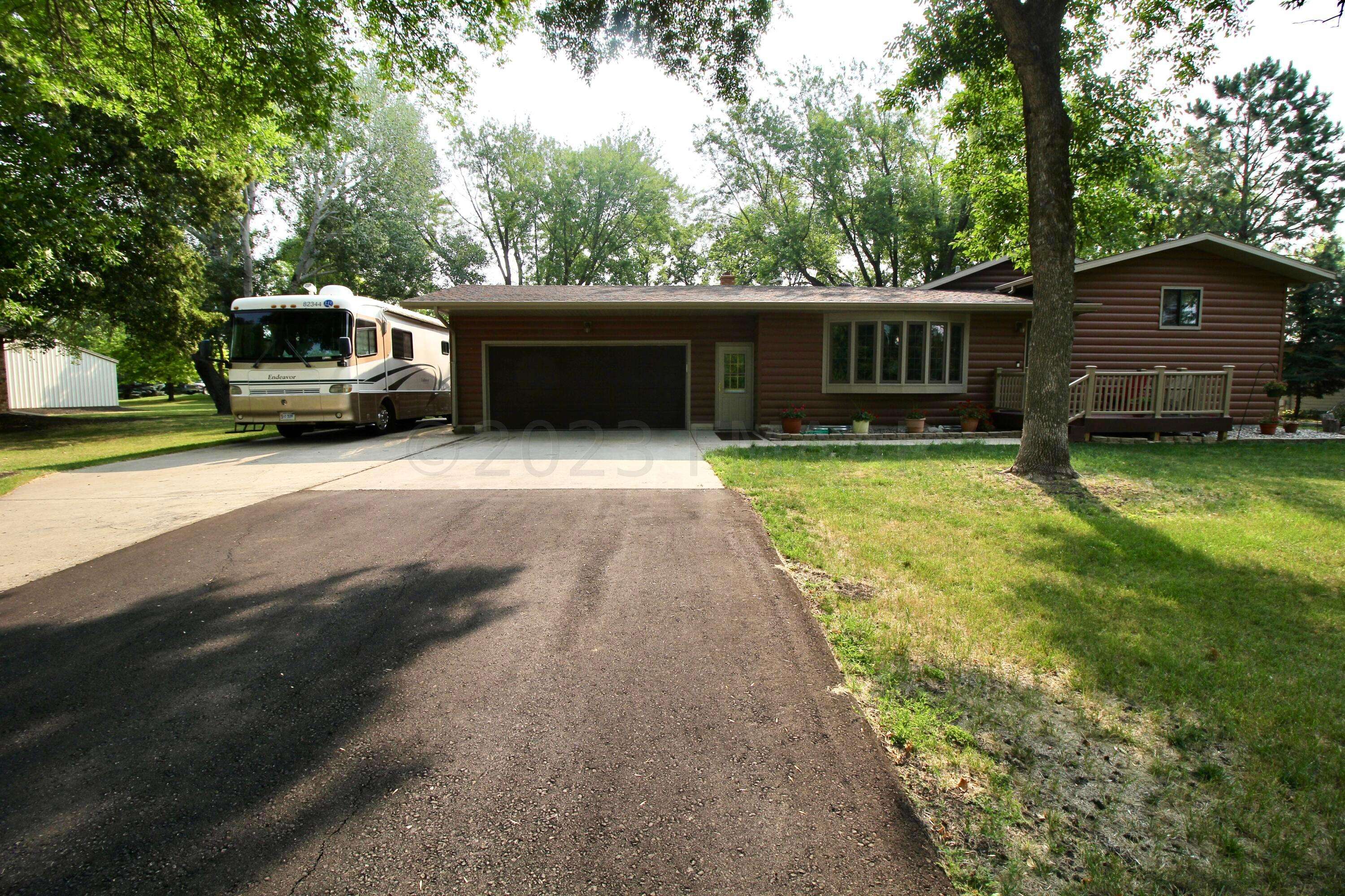 Harwood, ND 58042,103 RIVERSHORE DR