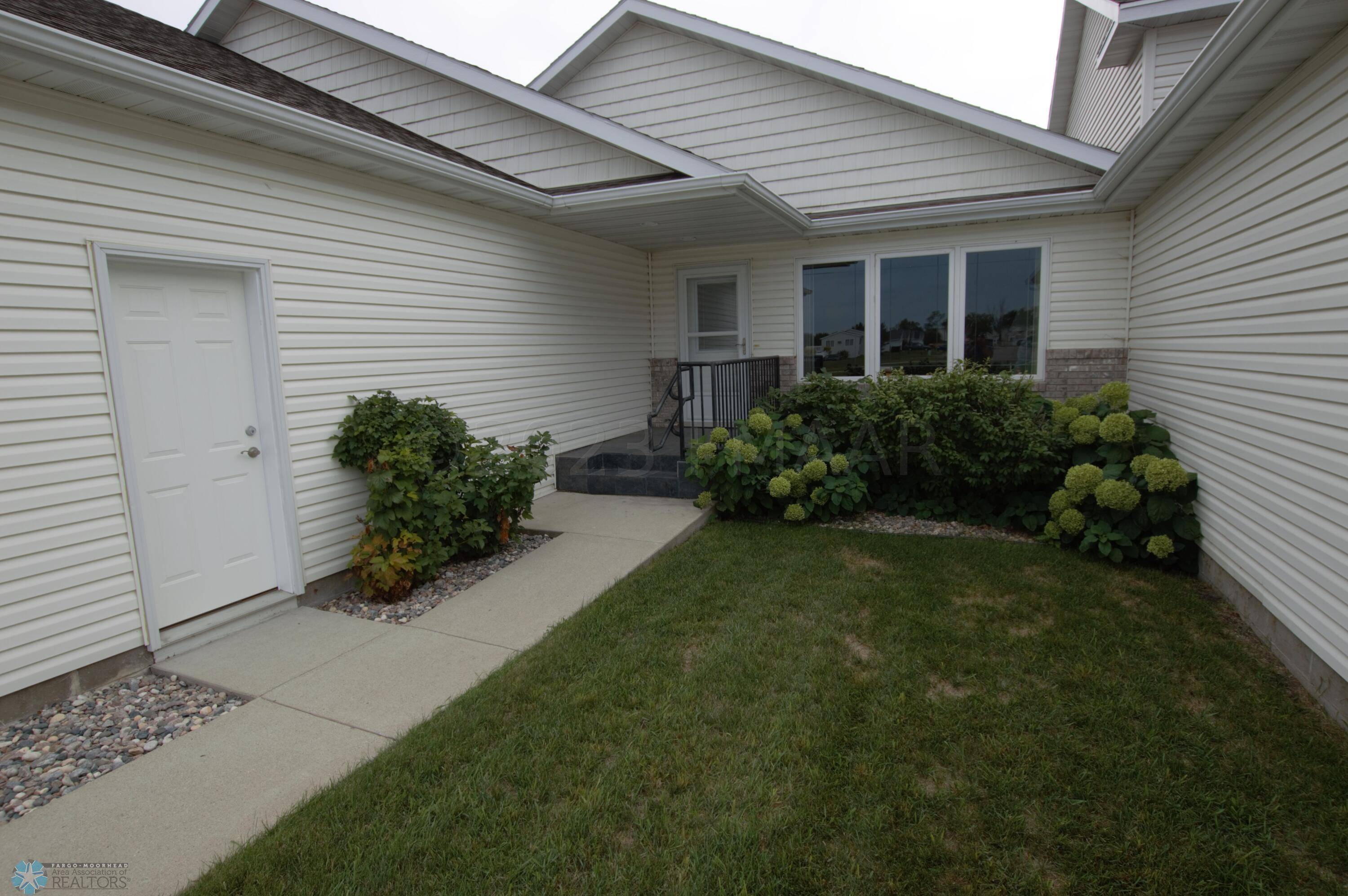 West Fargo, ND 58078,1904 BURLINGTON DR ##8