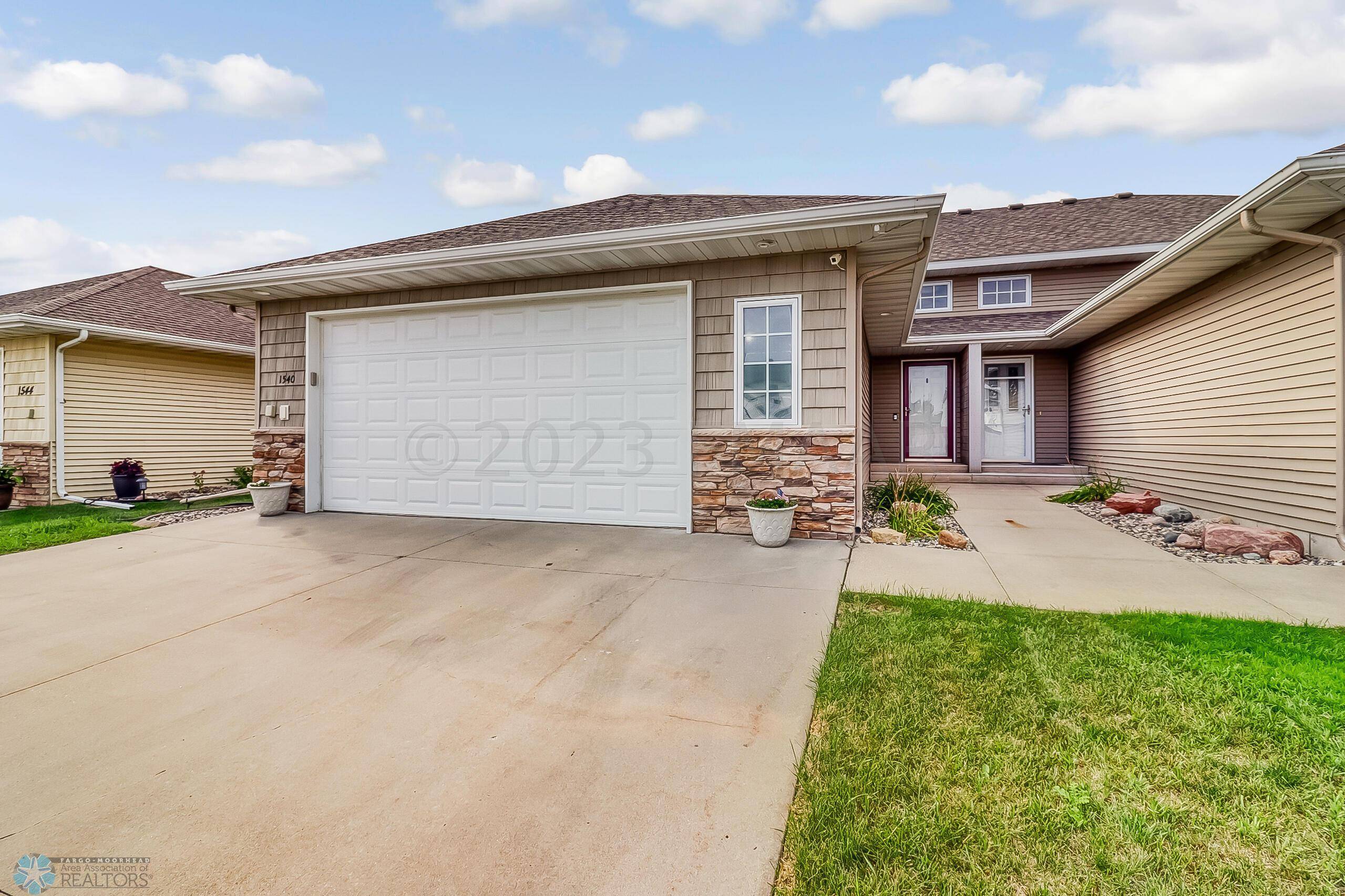 West Fargo, ND 58078,1540 19 AVE E