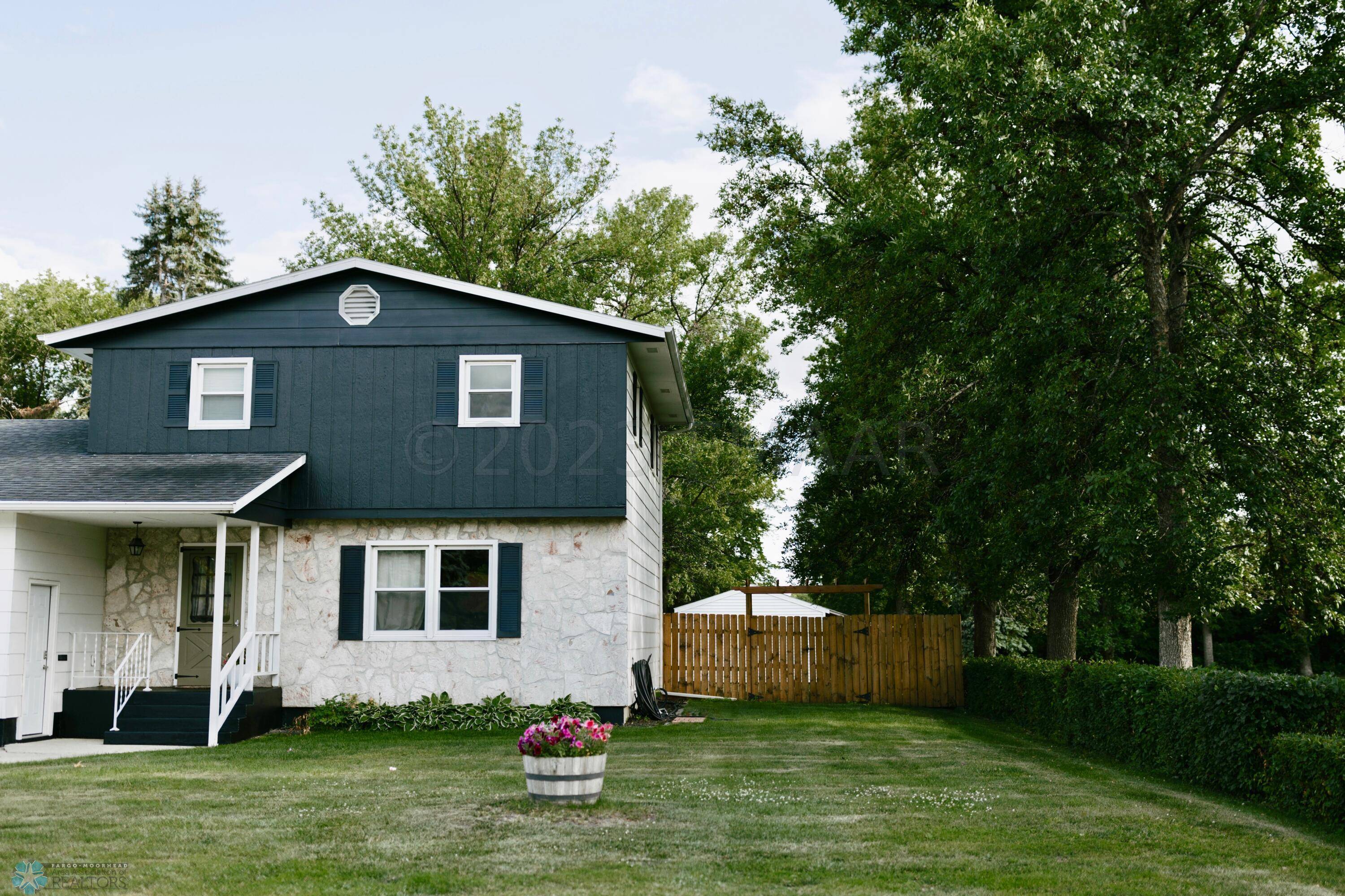 Wahpeton, ND 58075,1111 EVERGREEN CT
