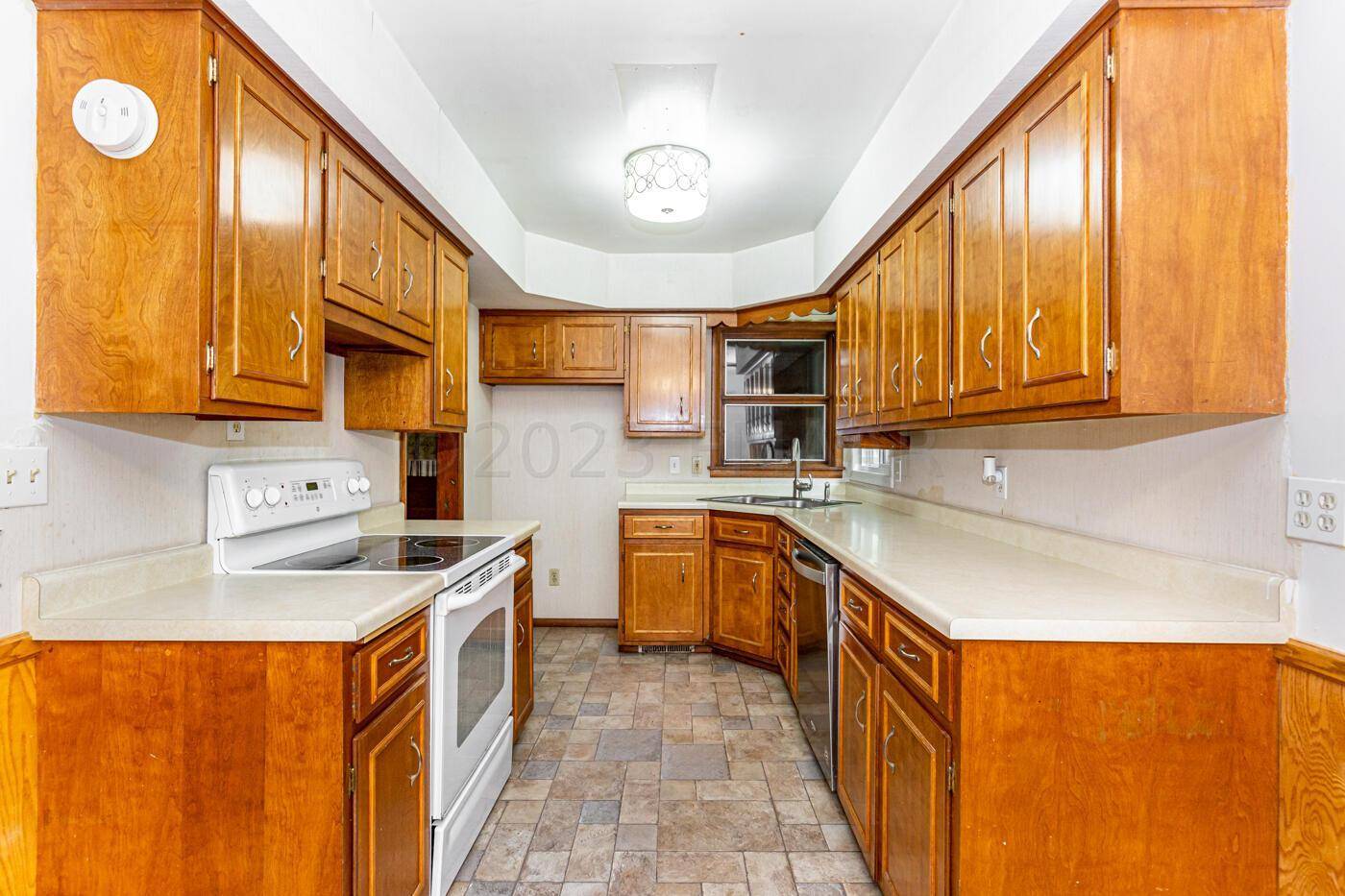 West Fargo, ND 58078,808 OAK ST