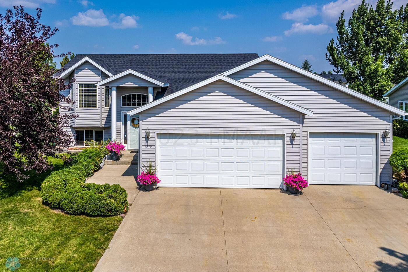 West Fargo, ND 58078,1579 BAYWOOD DR