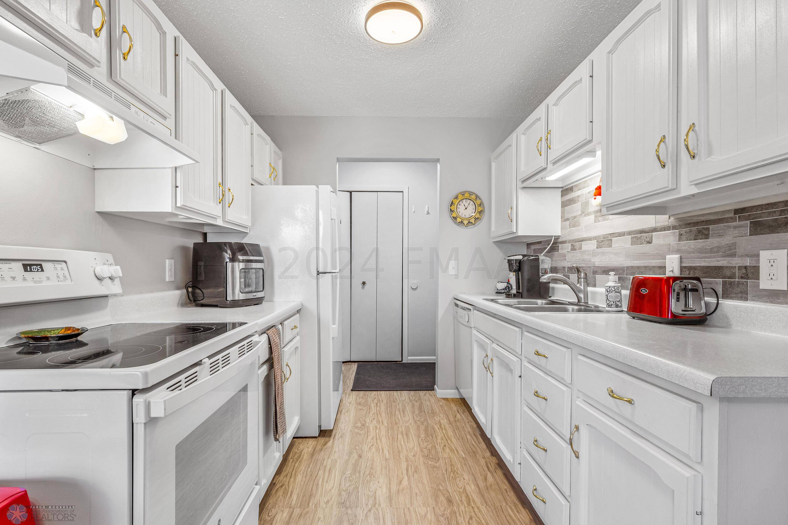 West Fargo, ND 58078,602 12 1/2 AVE E #4