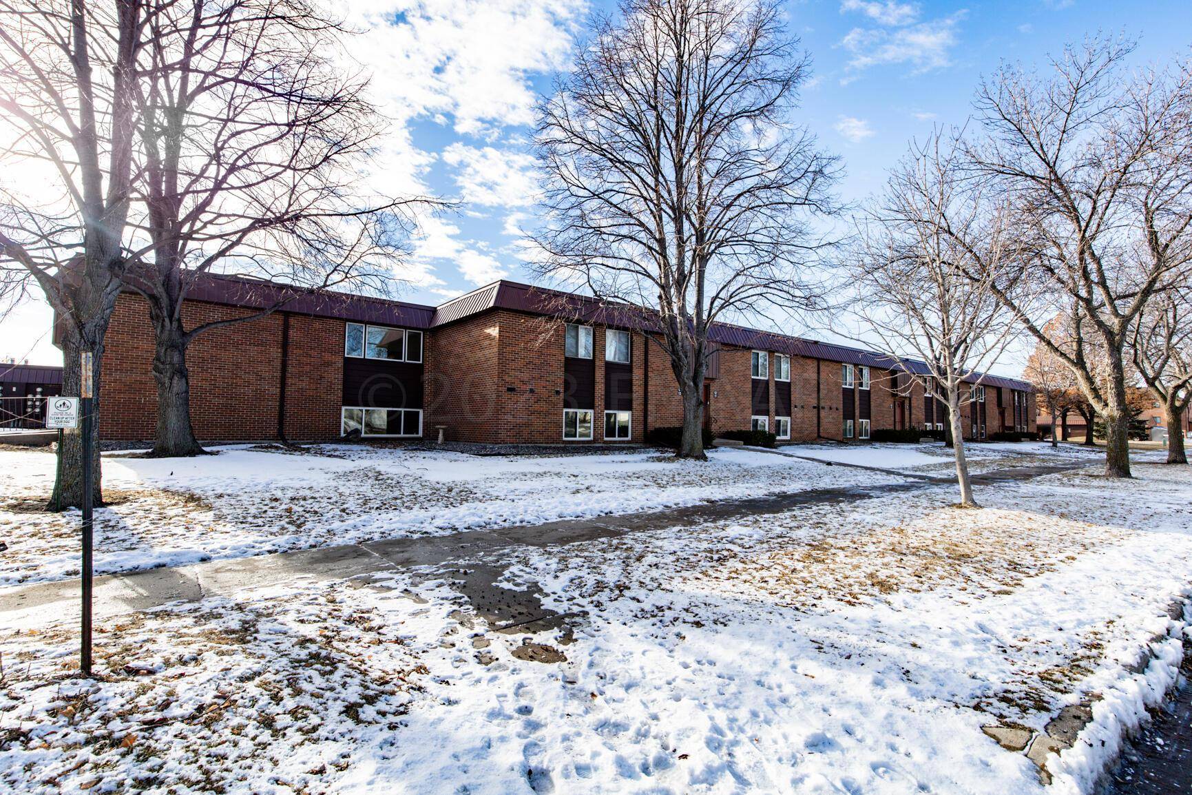 Fargo, ND 58103,3250 15 AVE S #7