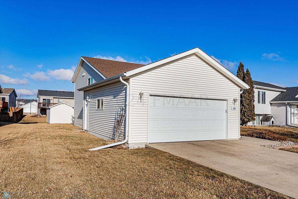 West Fargo, ND 58078,980 39 1/2 AVE W