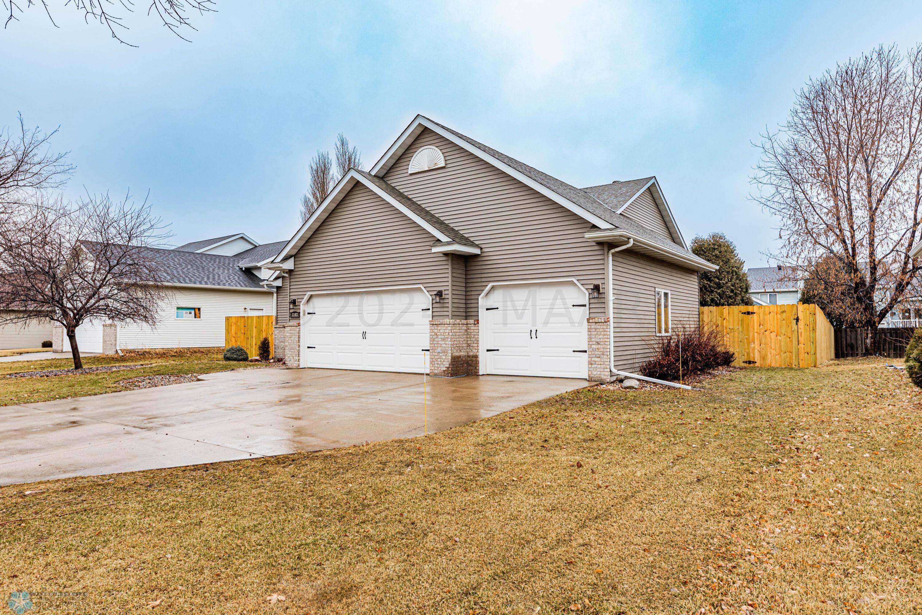 Fargo, ND 58103,3103 25 AVE S