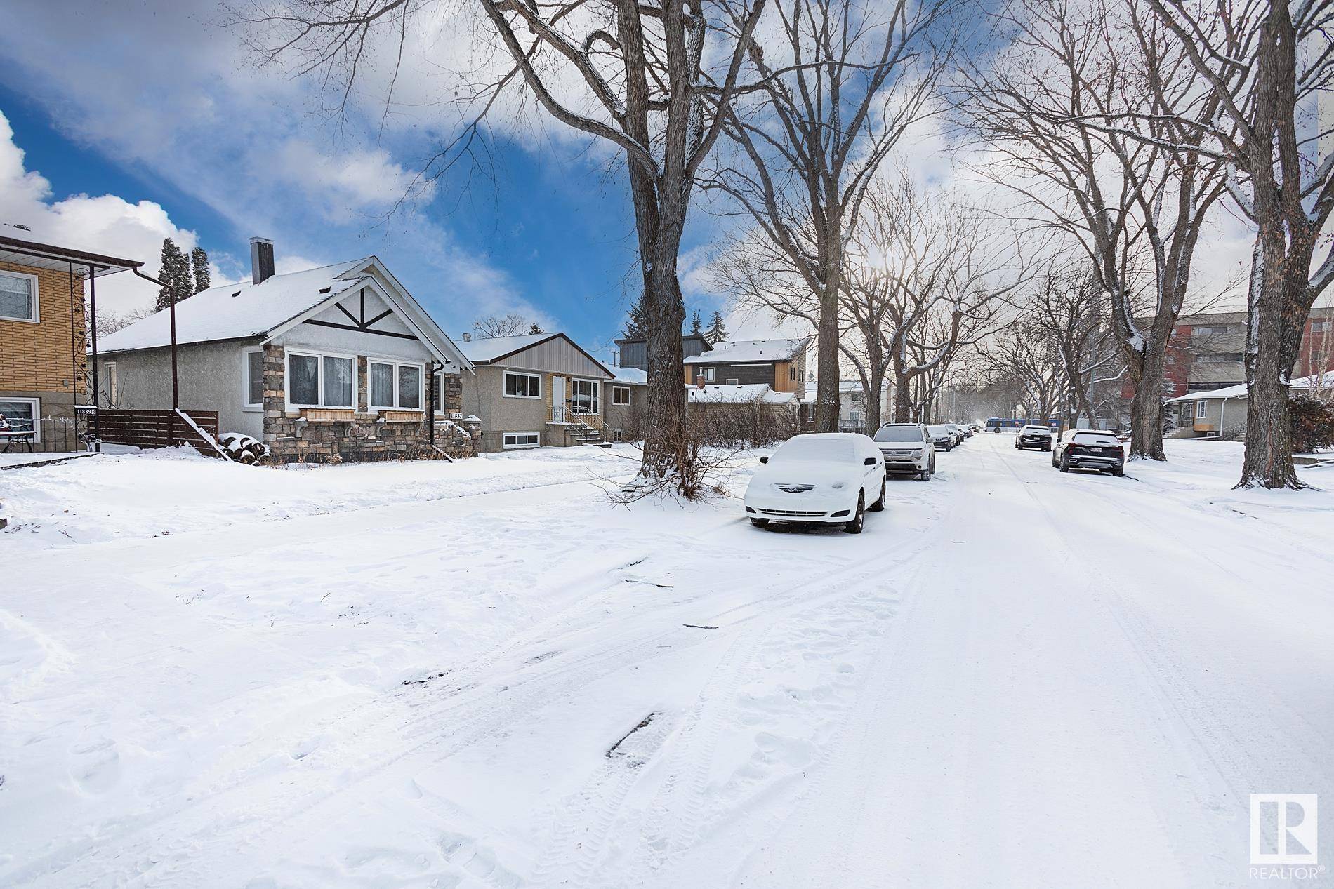 Edmonton, AB T5W 3L3,11837 53 ST NW