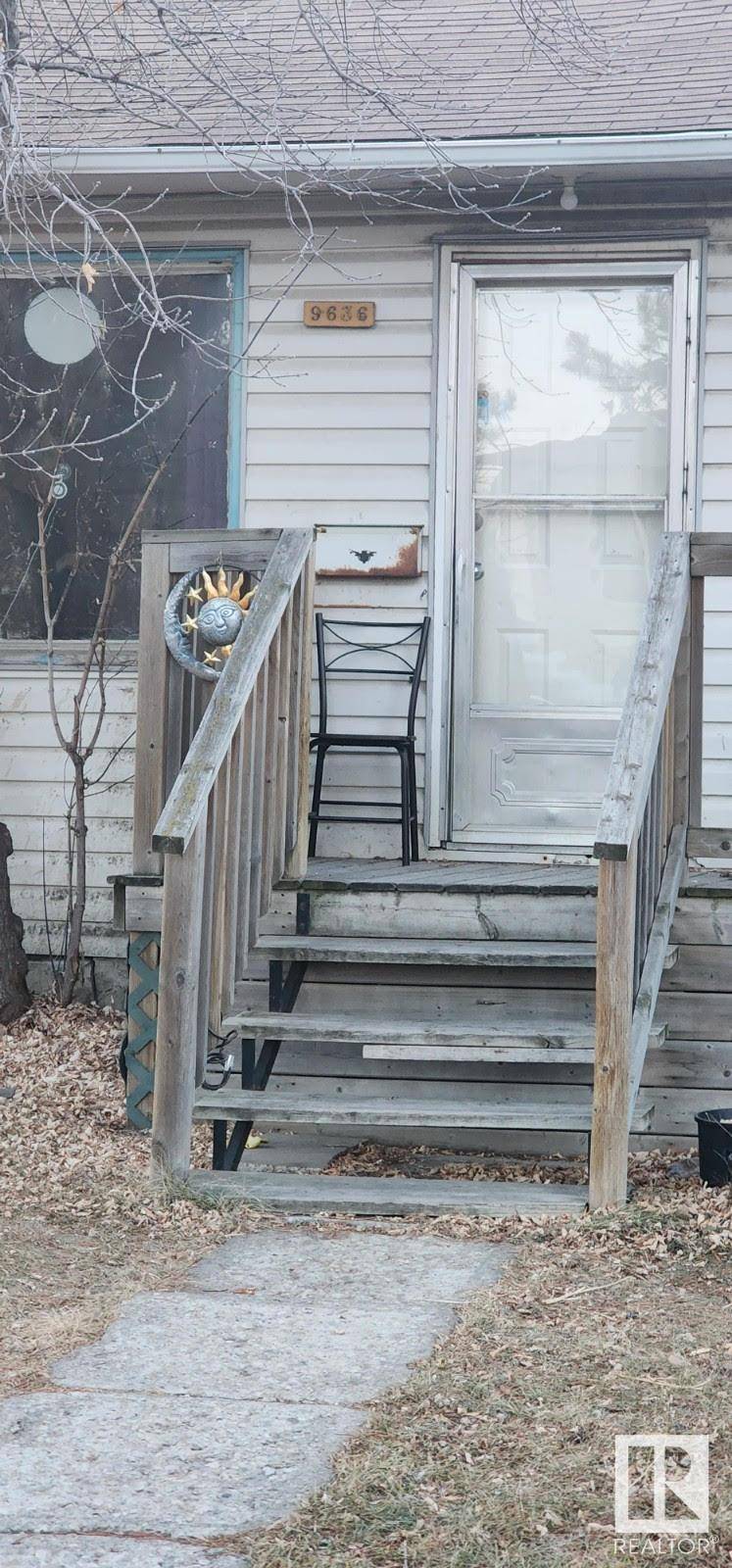 Edmonton, AB T5P 2T2,9636 157 ST NW