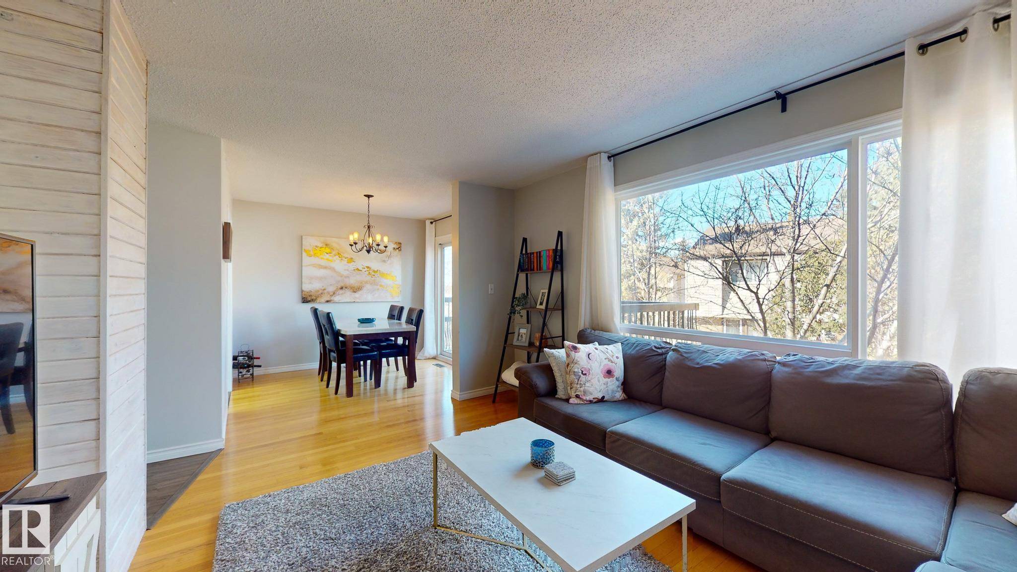 St. Albert, AB T8N 2J3,184 GRANDIN VG