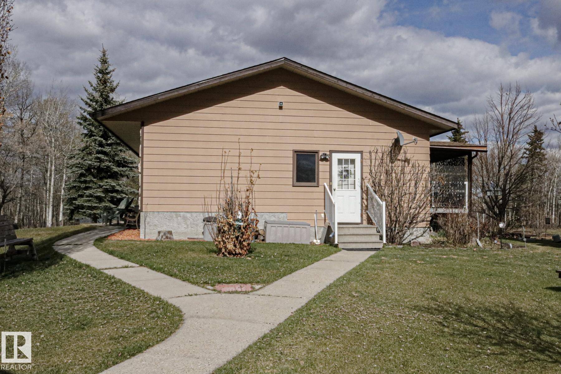 Rural Parkland County, AB T0E 0S0,7313 TWP RD 534