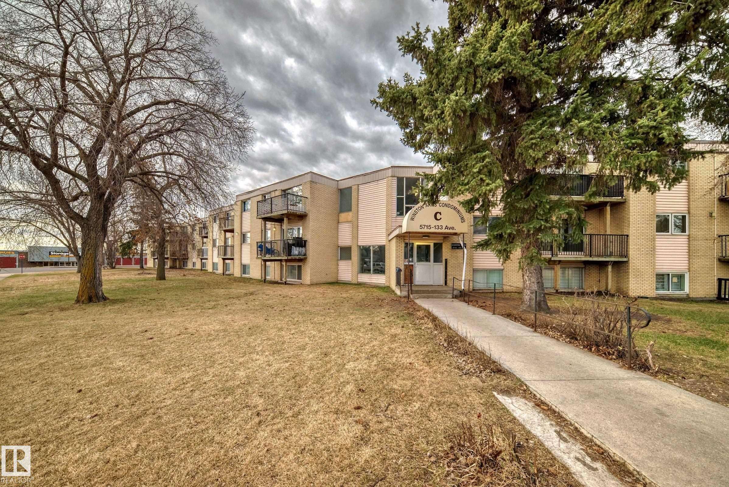 Edmonton, AB T5A 1C2,#7B 13230 FORT RD NW