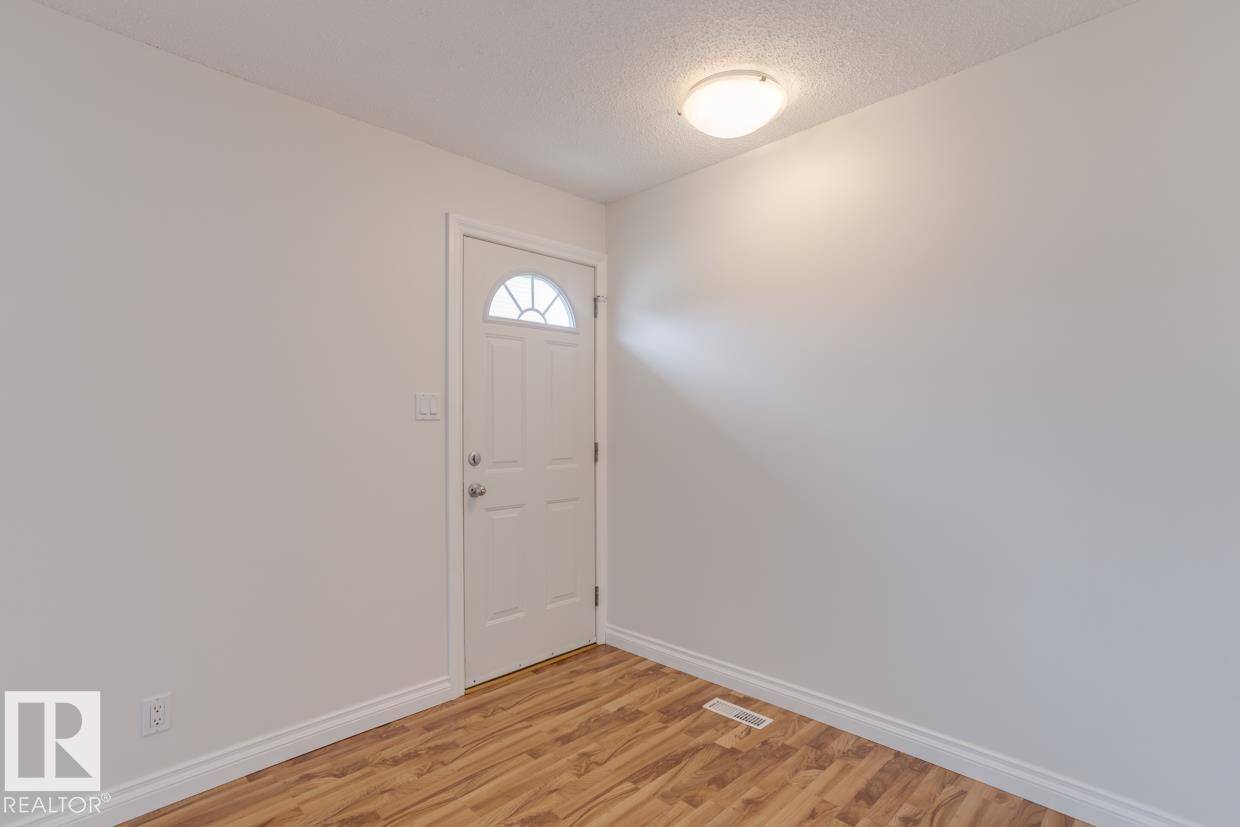 Edmonton, AB T5C 2J5,335 NORTHGATE TC NW