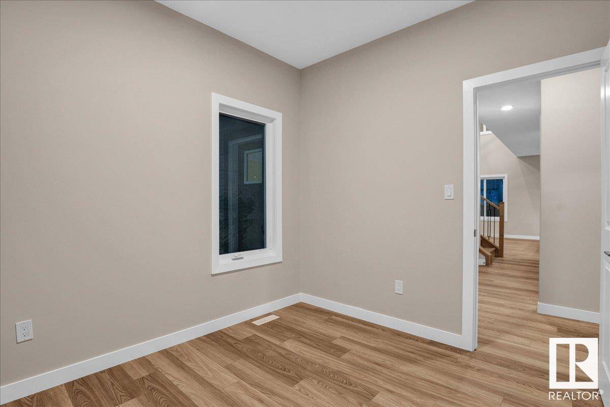 Edmonton, AB T6M 3C8,2029 209A ST NW
