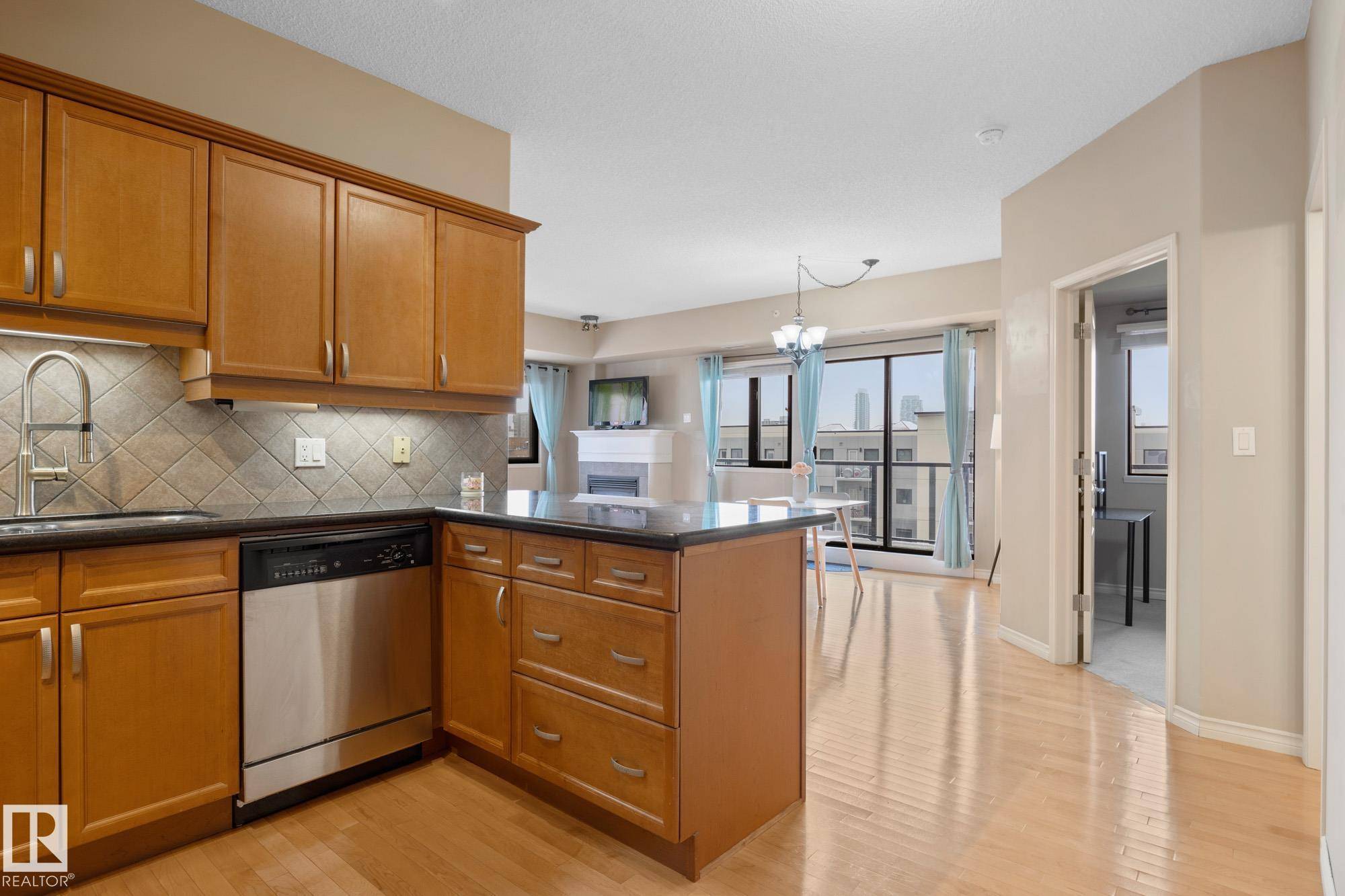 Edmonton, AB T5K 0A2,#702 10319 111 ST NW