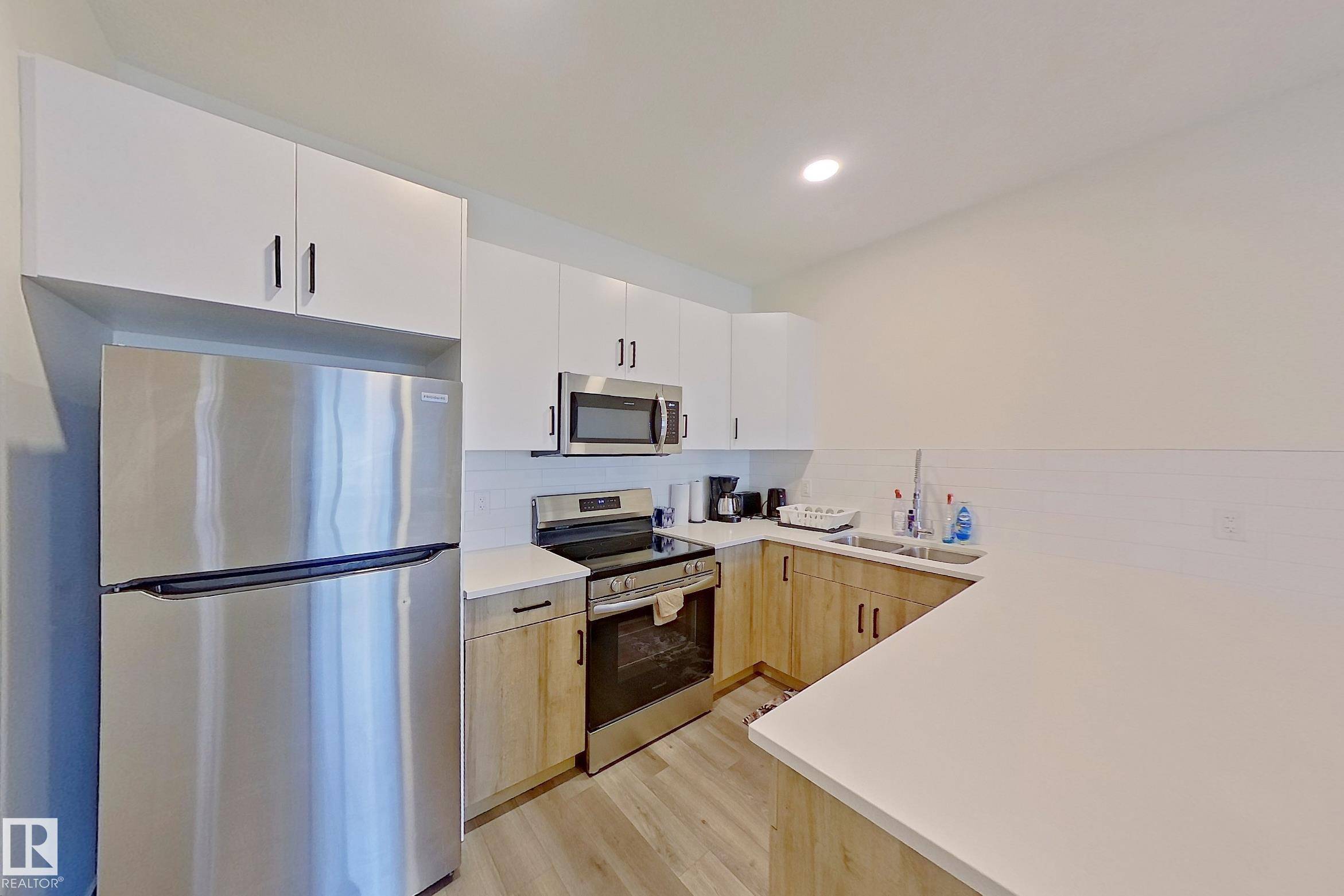 Edmonton, AB T5B 2N7,8003-5,7,9 120 AV NW