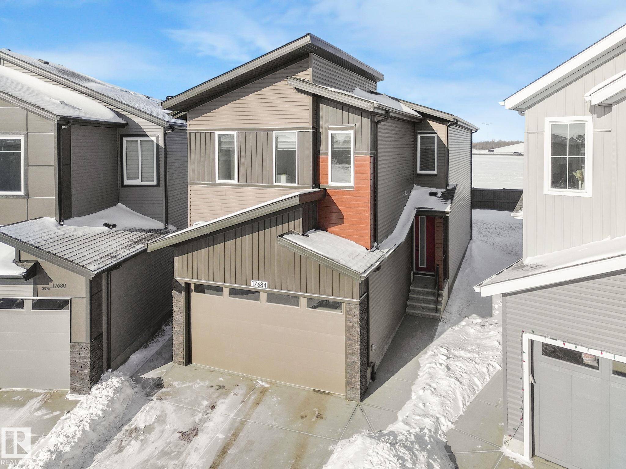 Edmonton, AB T5Y 3Y1,17684 49 ST NW