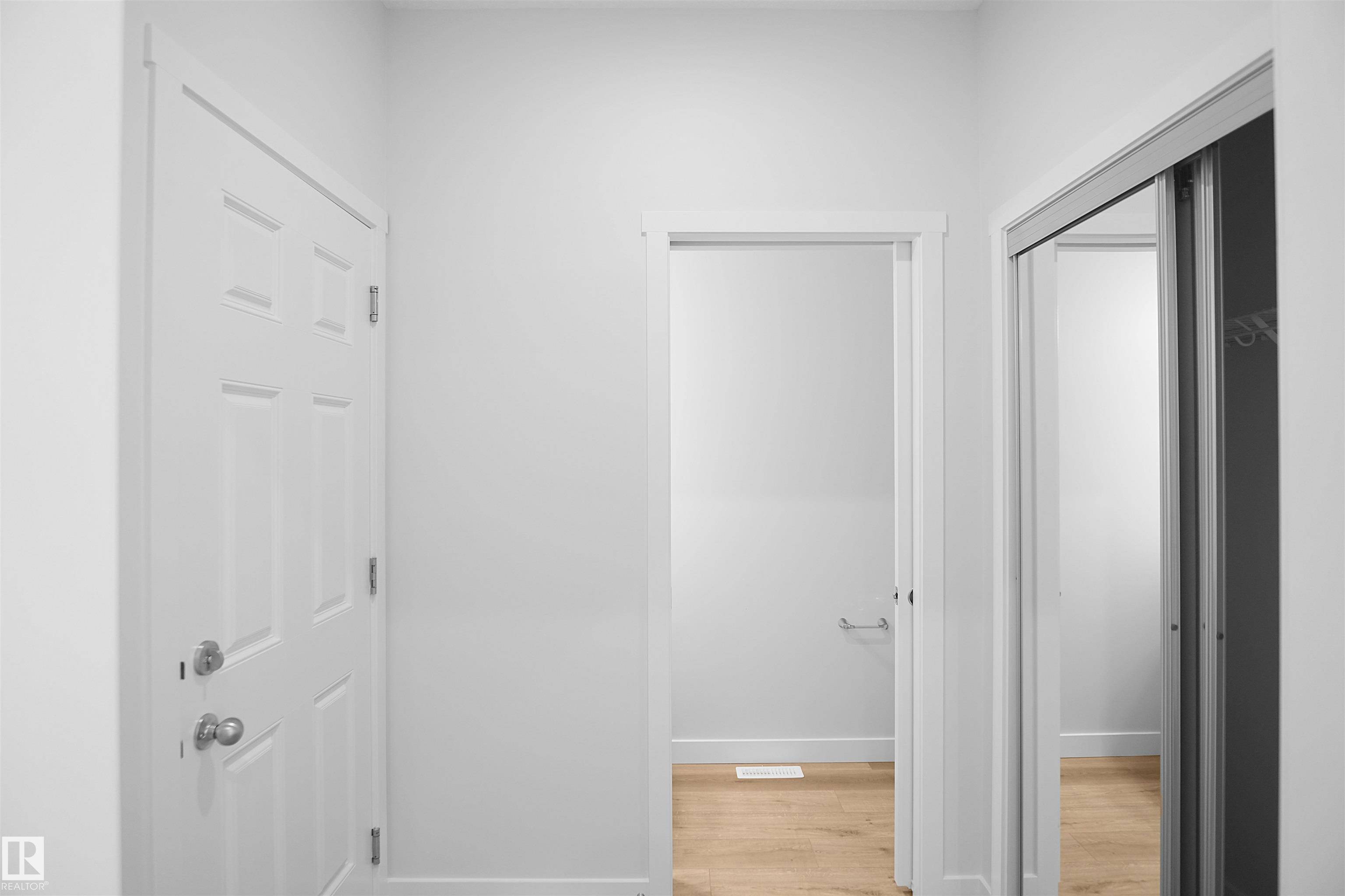 Edmonton, AB T6M 1P7,2124 210 ST NW