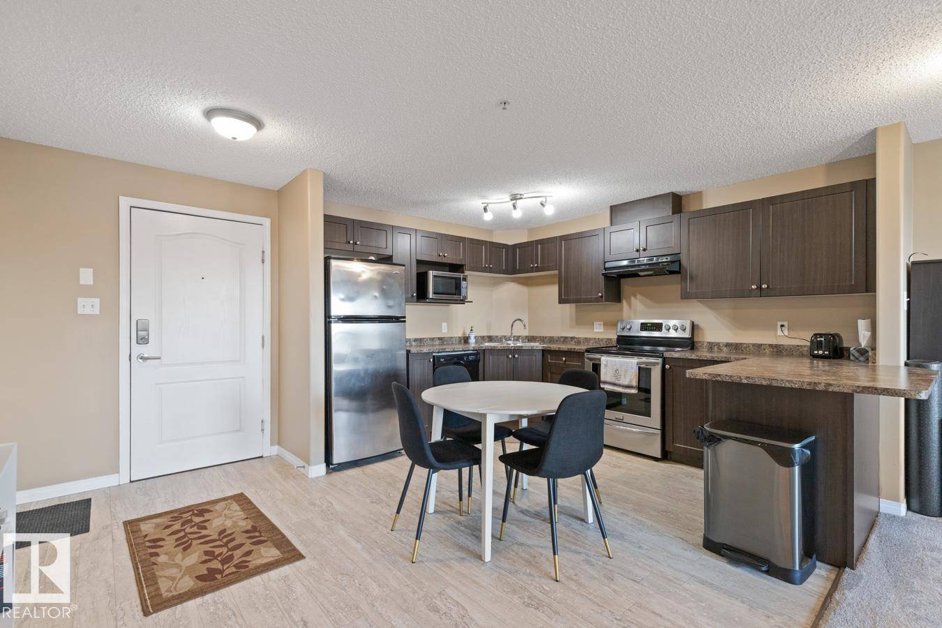 Edmonton, AB T6M 0J4,#221 1520 HAMMOND GATE GA NW