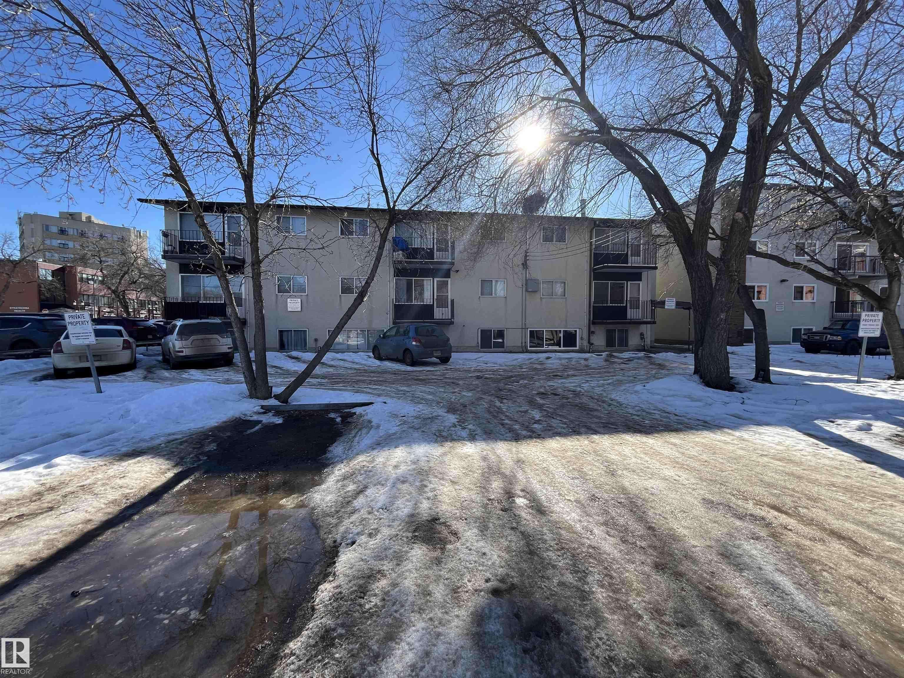 Edmonton, AB T6E 2C9,10512 83 AV NW