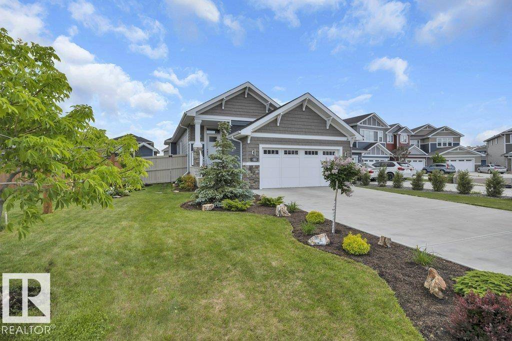 Edmonton, AB T6M 0T5,6611 ELSTON CO NW