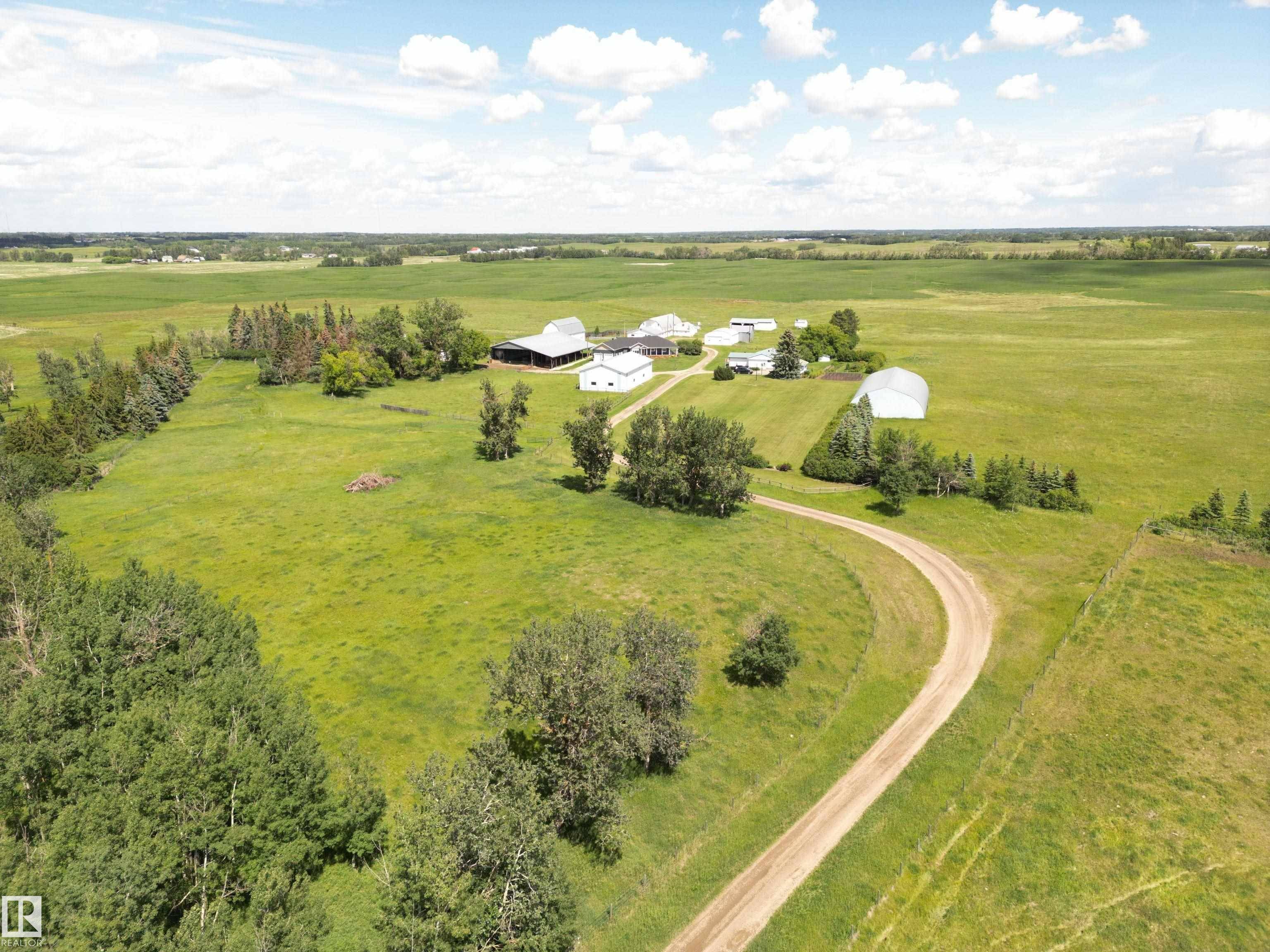 Edmonton, AB T6X 2R8,6425 34 ST SW