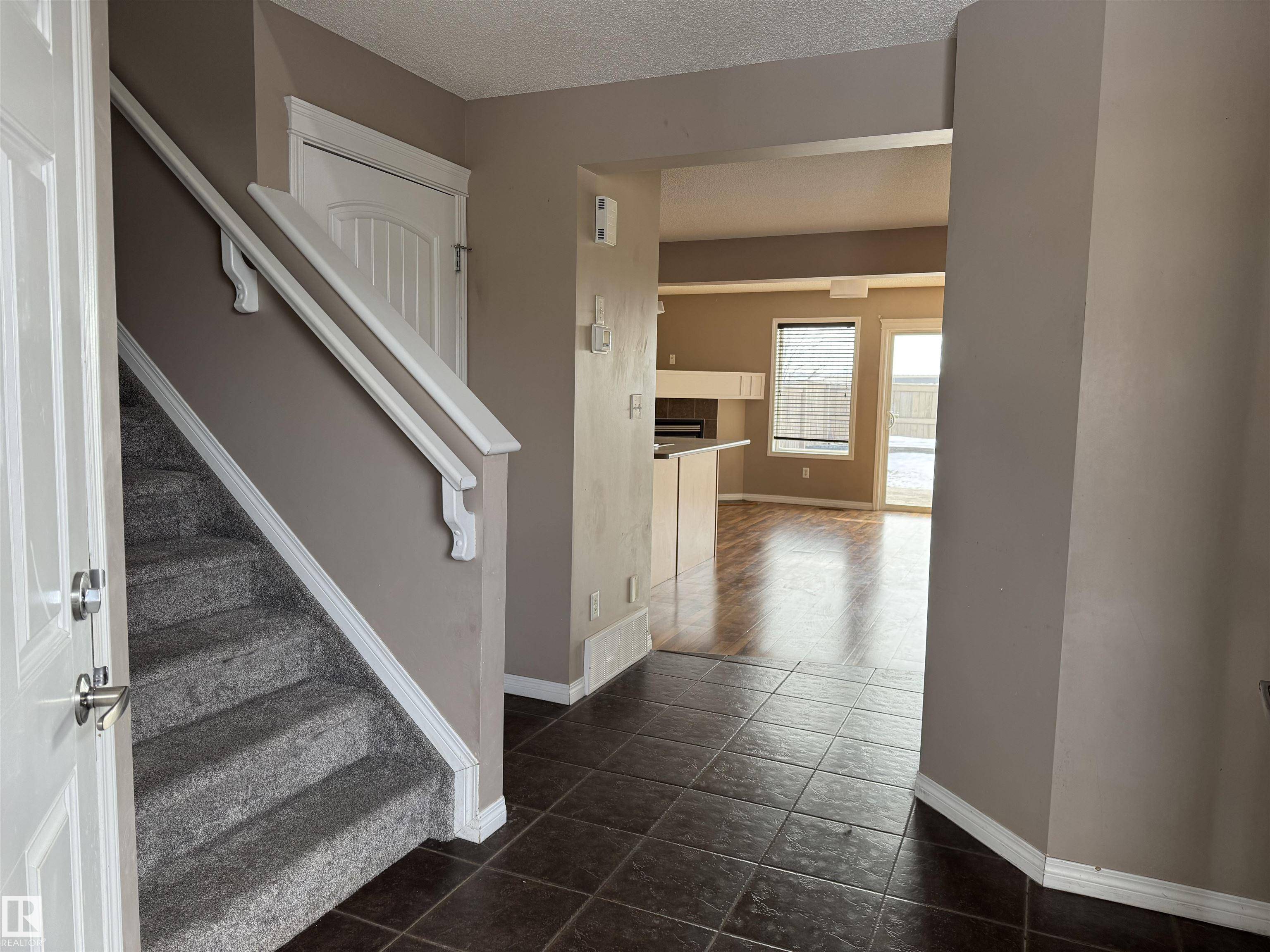 Edmonton, AB T6R 0E8,9063 Scott CR NW