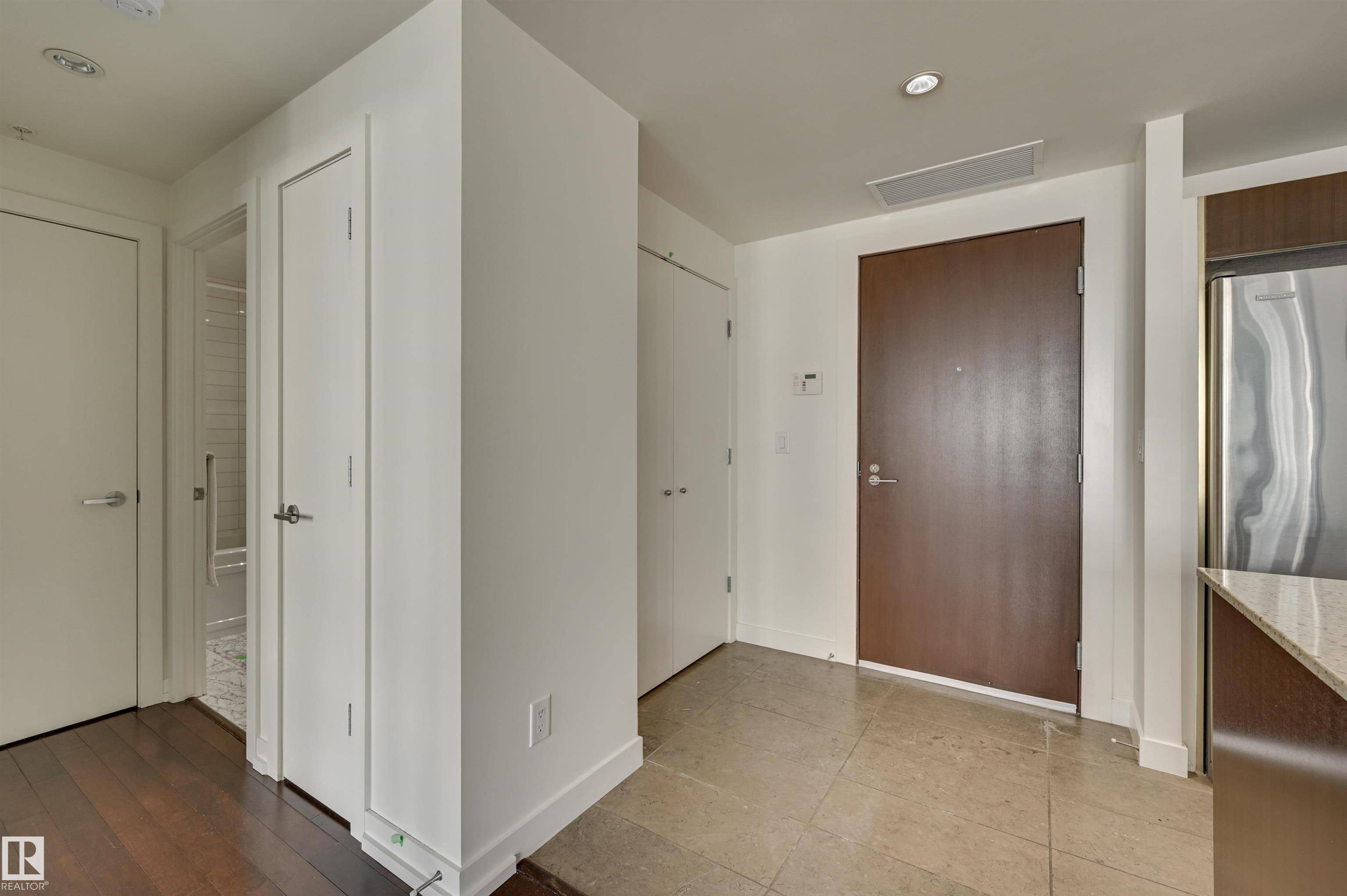 Edmonton, AB T6J 3T1,#407 2612 109 ST NW