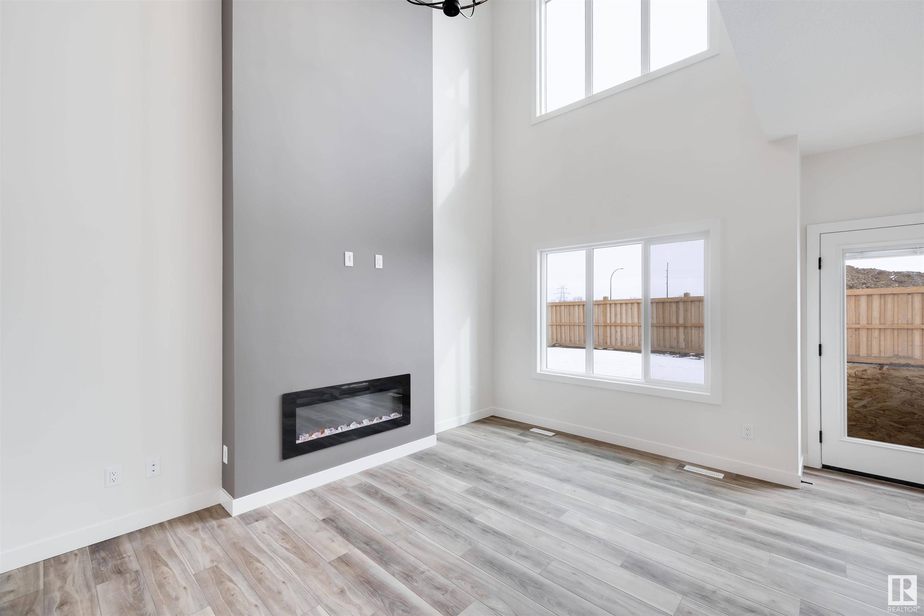 Edmonton, AB T6X 1A7,319 28 ST SW