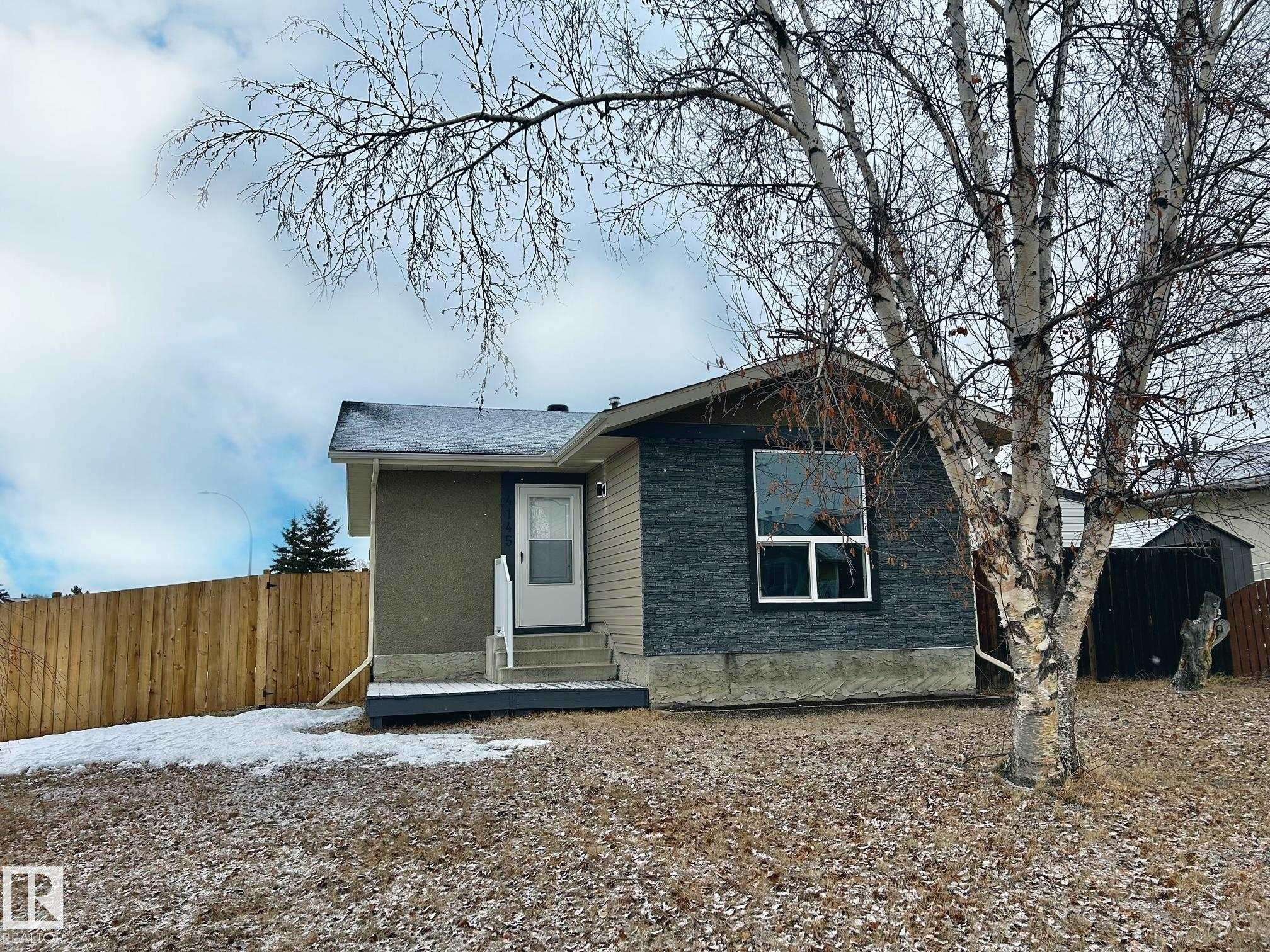 Gibbons, AB T0A 1N0,4145 51 ST