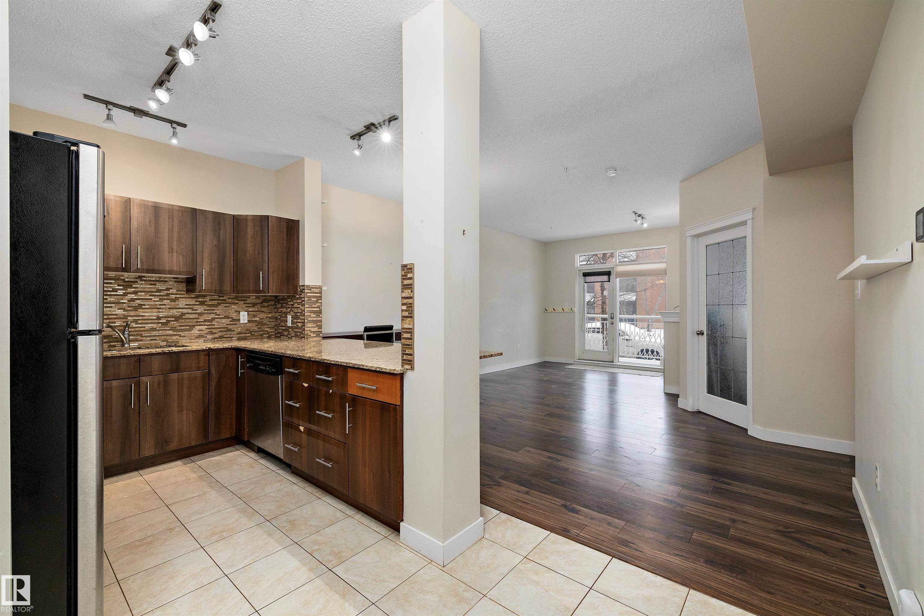Edmonton, AB T5K 0B4,#126 10333 112 ST NW