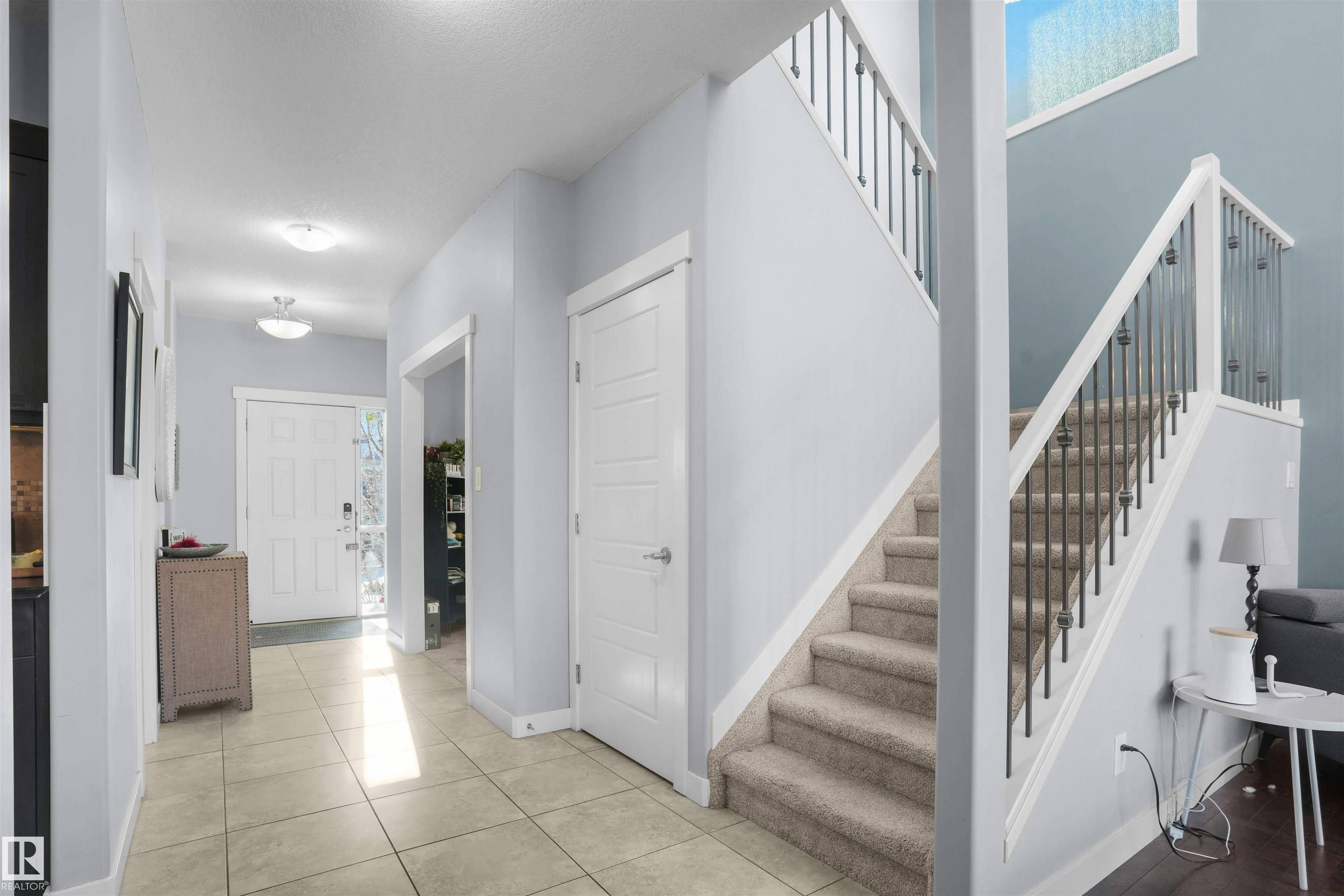 Edmonton, AB T6X 0R9,2114 89B ST SW