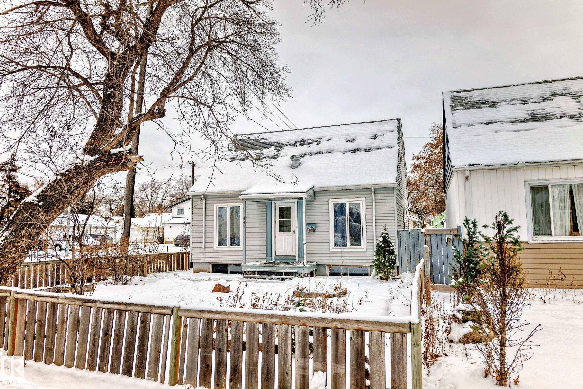 Edmonton, AB T5G 0Z6,11447 92 ST NW