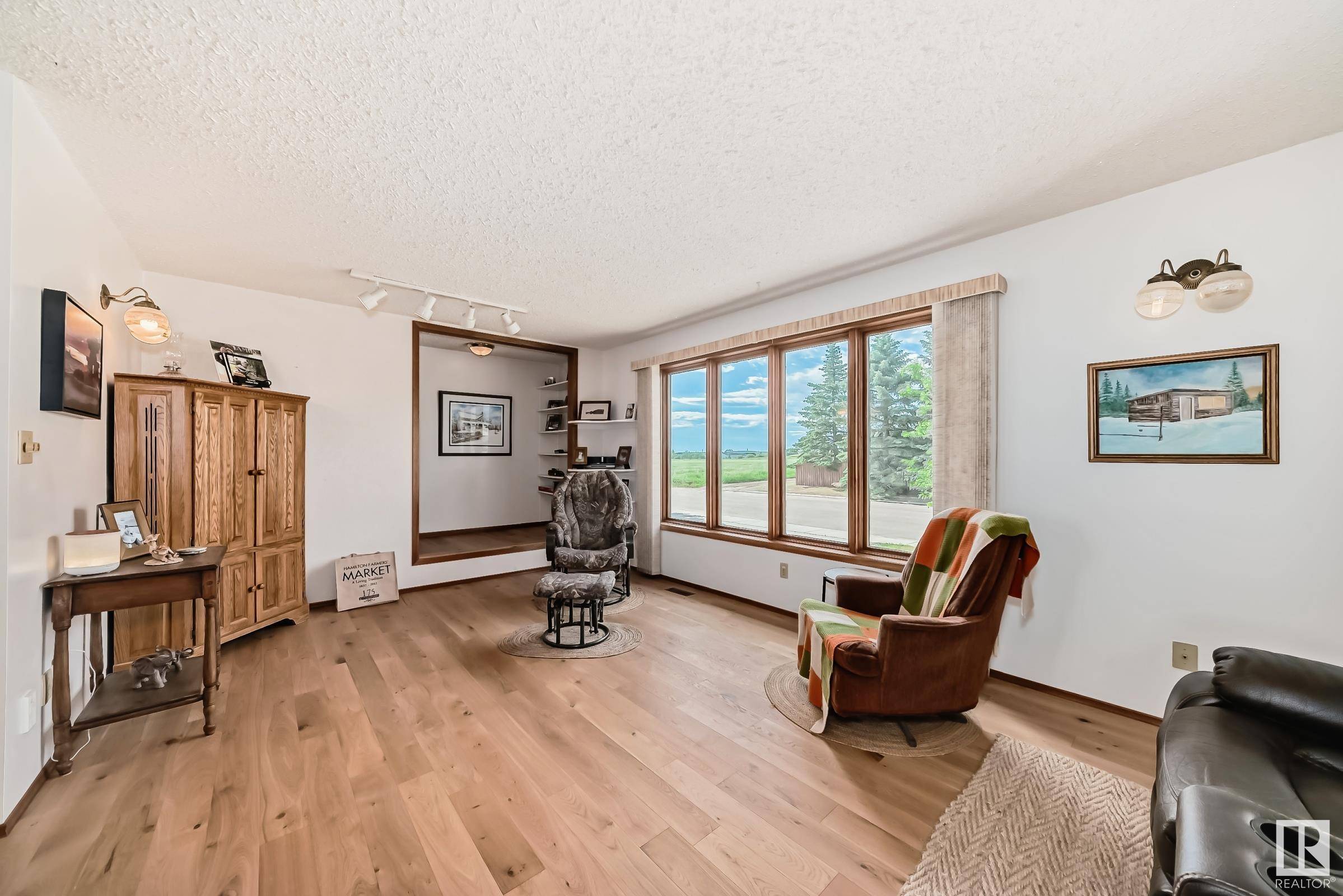 Westlock, AB T7P 1E6,10339 111 AV
