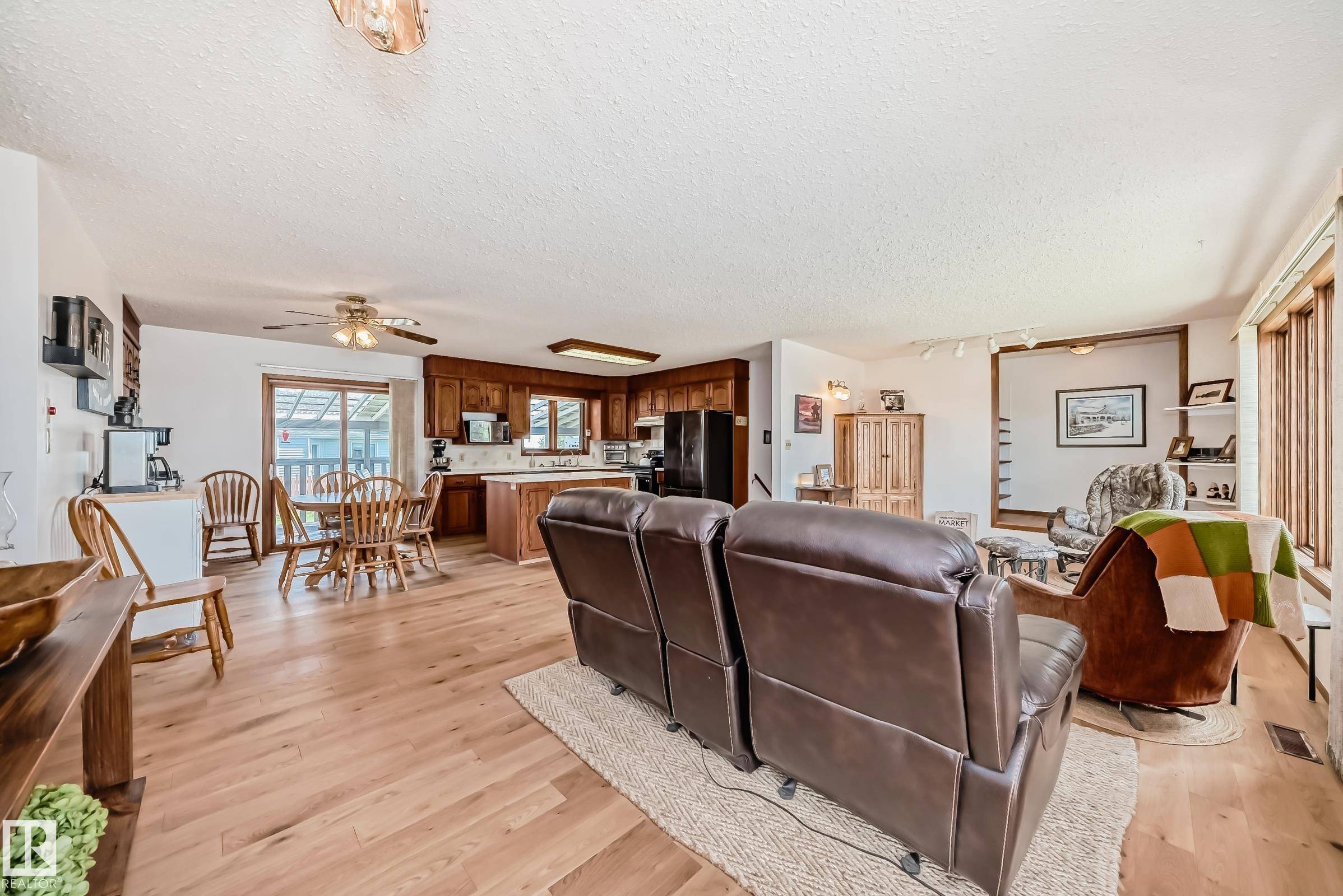 Westlock, AB T7P 1E6,10339 111 AV