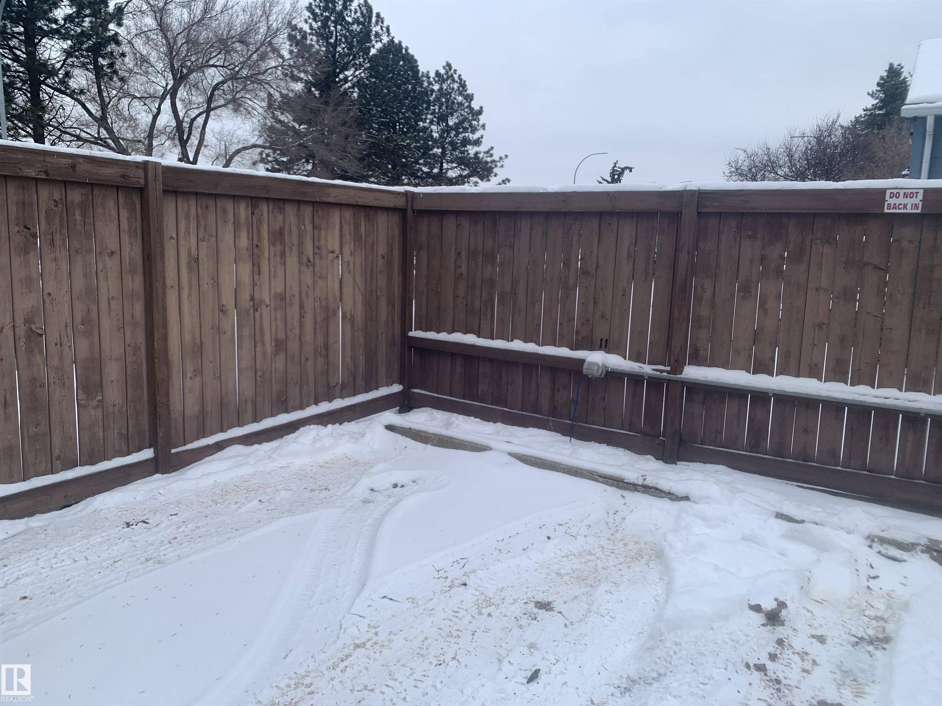 Edmonton, AB T5B 4S4,#406 11115 74 ST NW